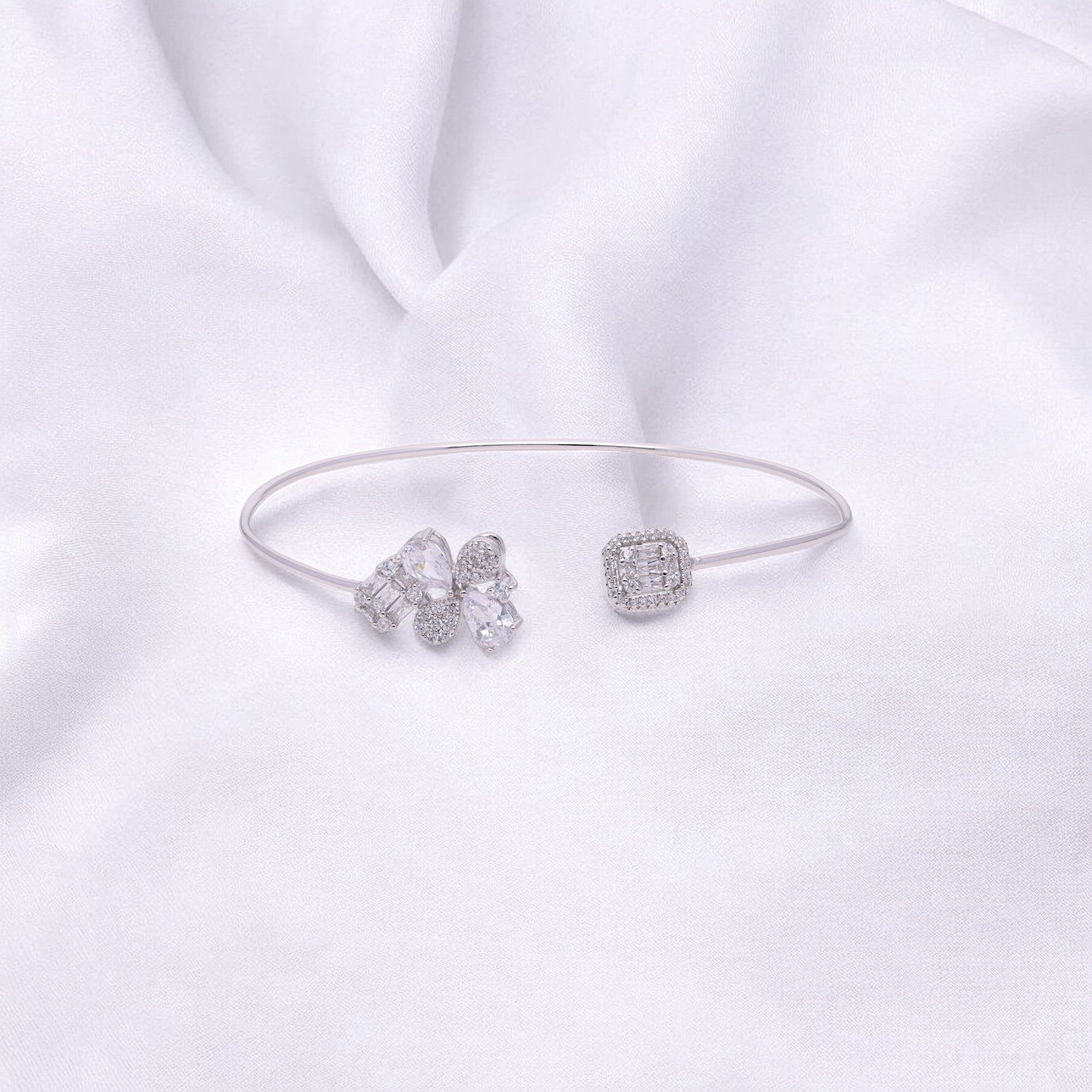 Elegant Rose Glow: Open Oval Sterling Silver Bracelet with Cubic Zirconia | SKU : 0003111857, 0019889108, 0019889092, 0003111819, 0003111833, 0003111802. 0003111871