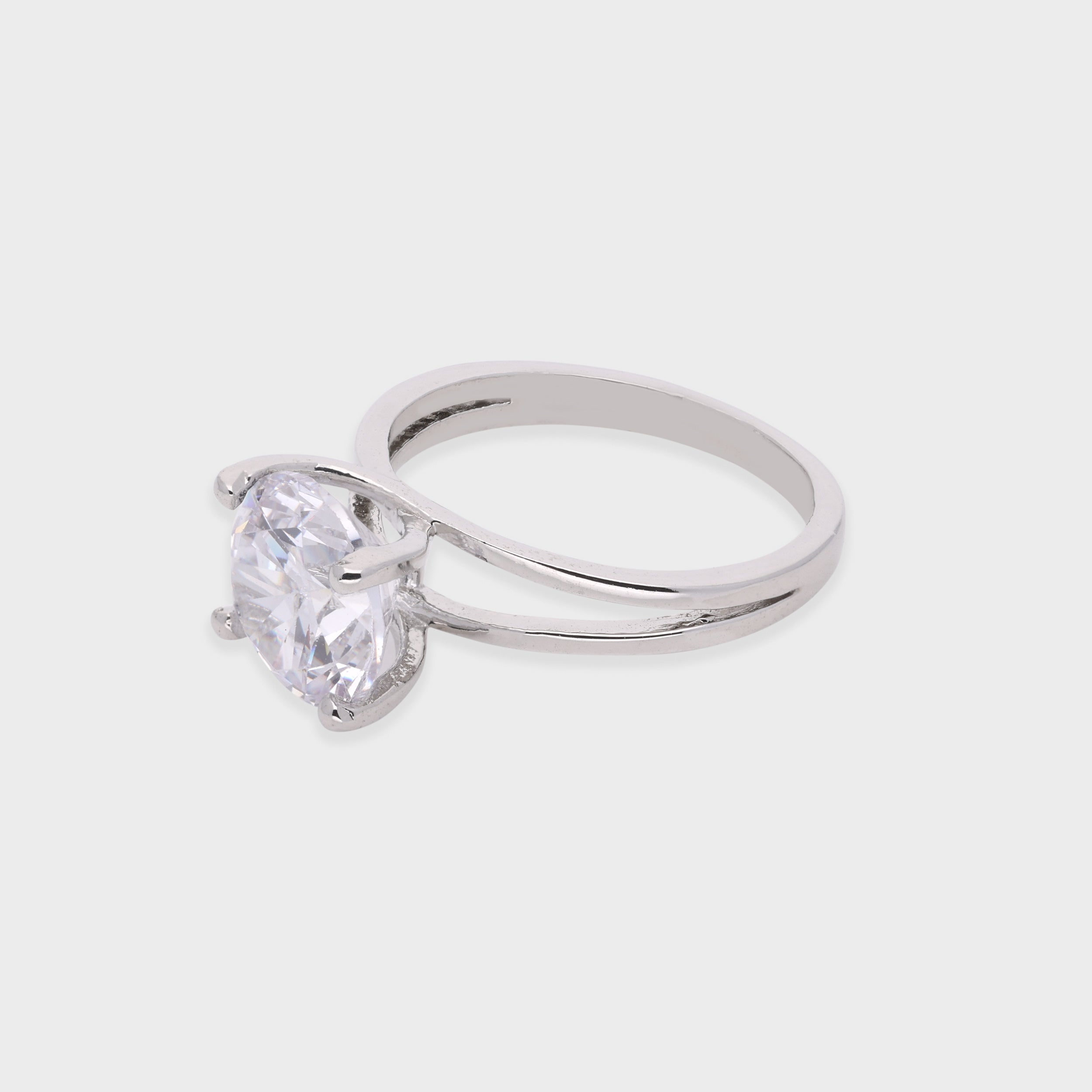 Classic Solitaire Ring with Split Shank in Sterling Silver | SKU : 0003578971
