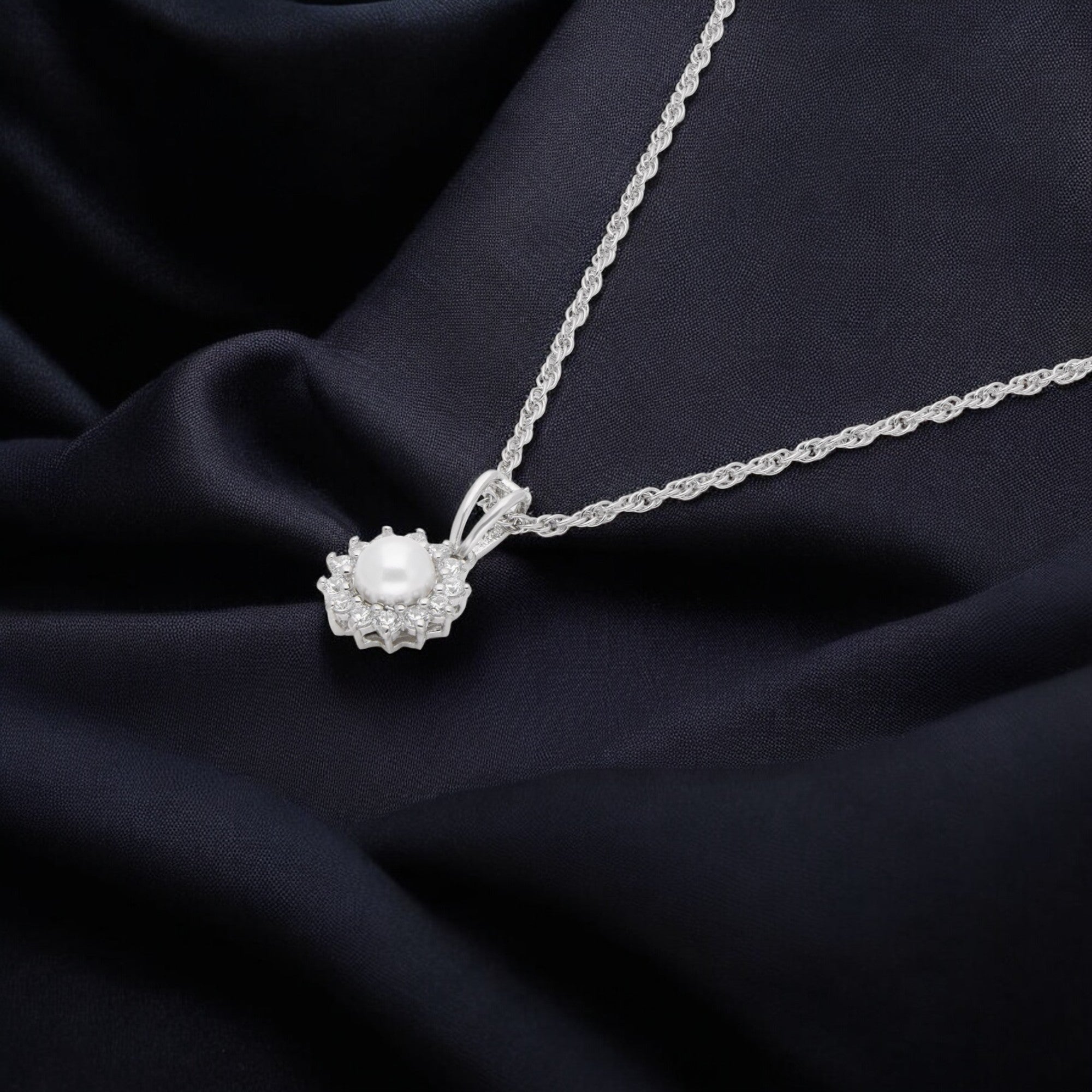 Sterling Silver Pearl Radiance Halo Pendant Necklace | SKU : 0003579398, 0021424427, 0021424434