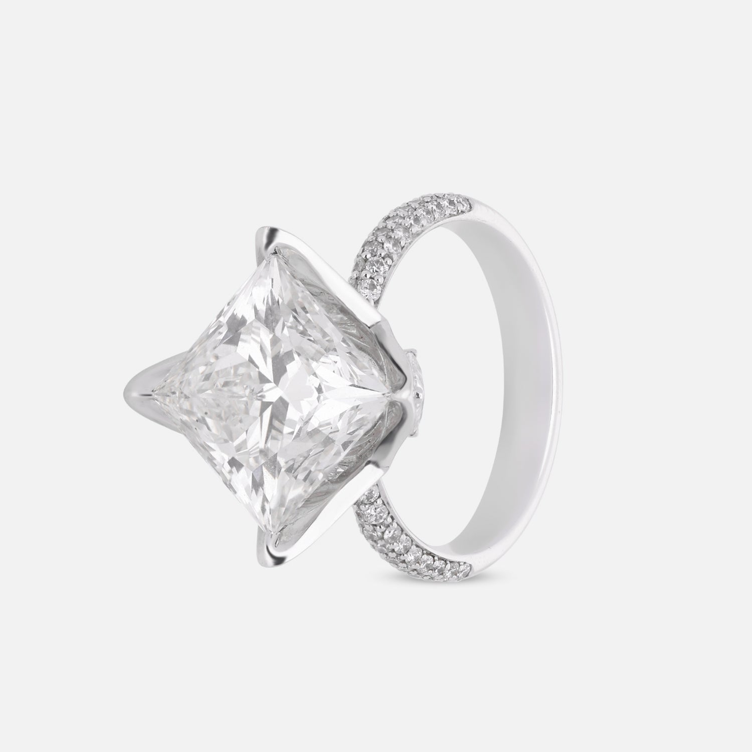 Lab Grown Princess Cut Diamond Solitaire Ring in White Gold | SKU : 0004759379