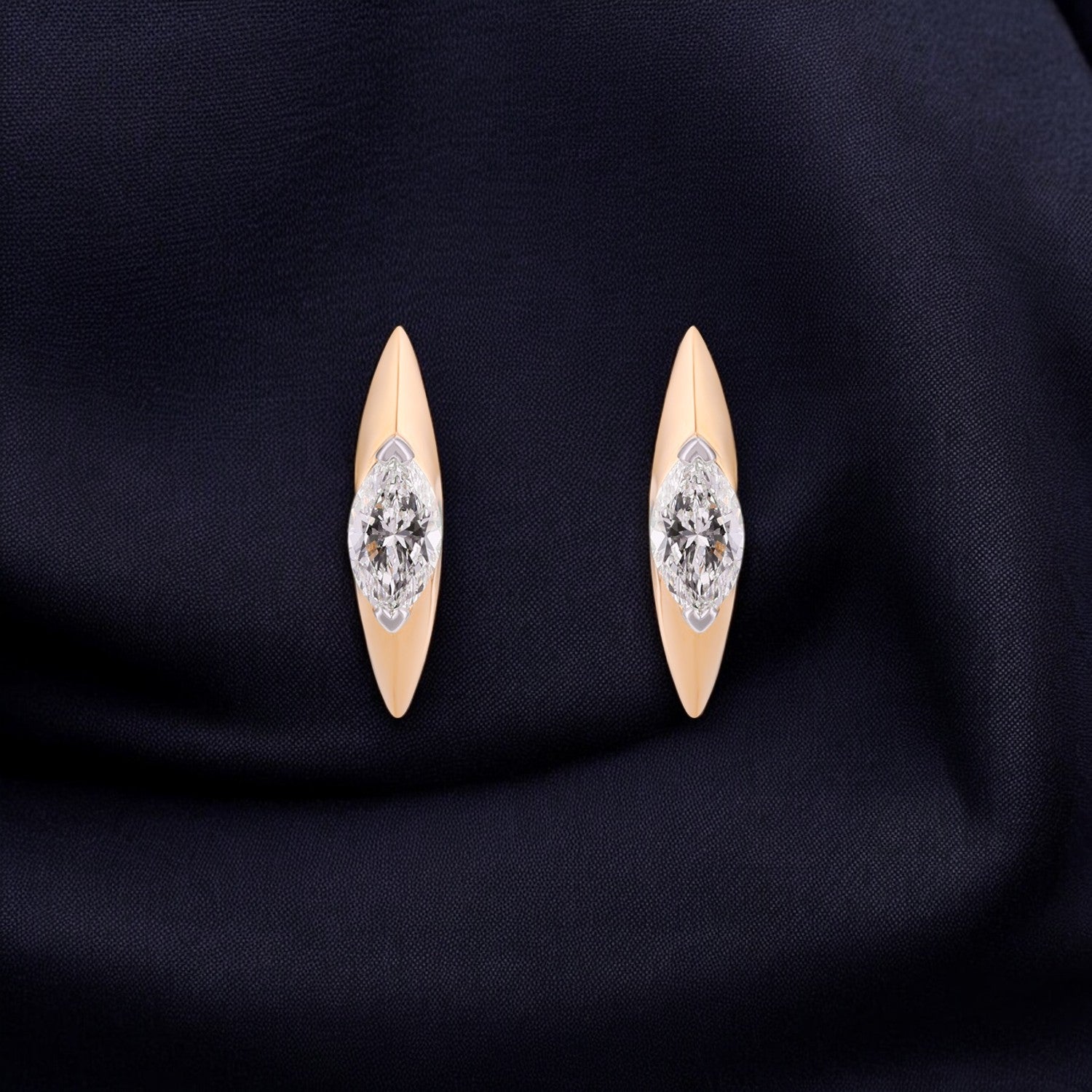 Lab Grown 1.040 Carat Diamond Hoop Earrings in 18 Karat Gold | SKU : 0004940357