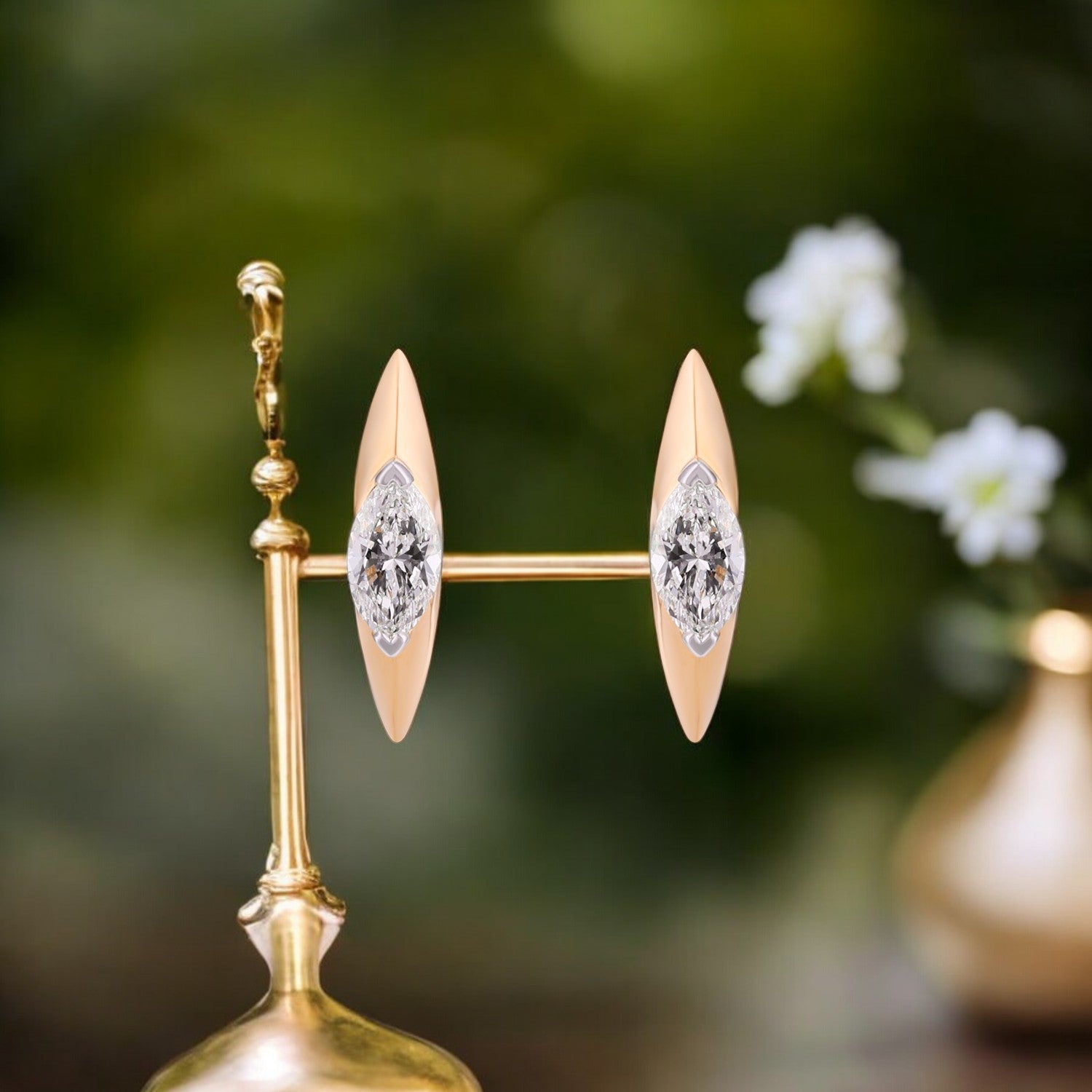 Lab Grown 1.040 Carat Diamond Hoop Earrings in 18 Karat Gold | SKU : 0004940357