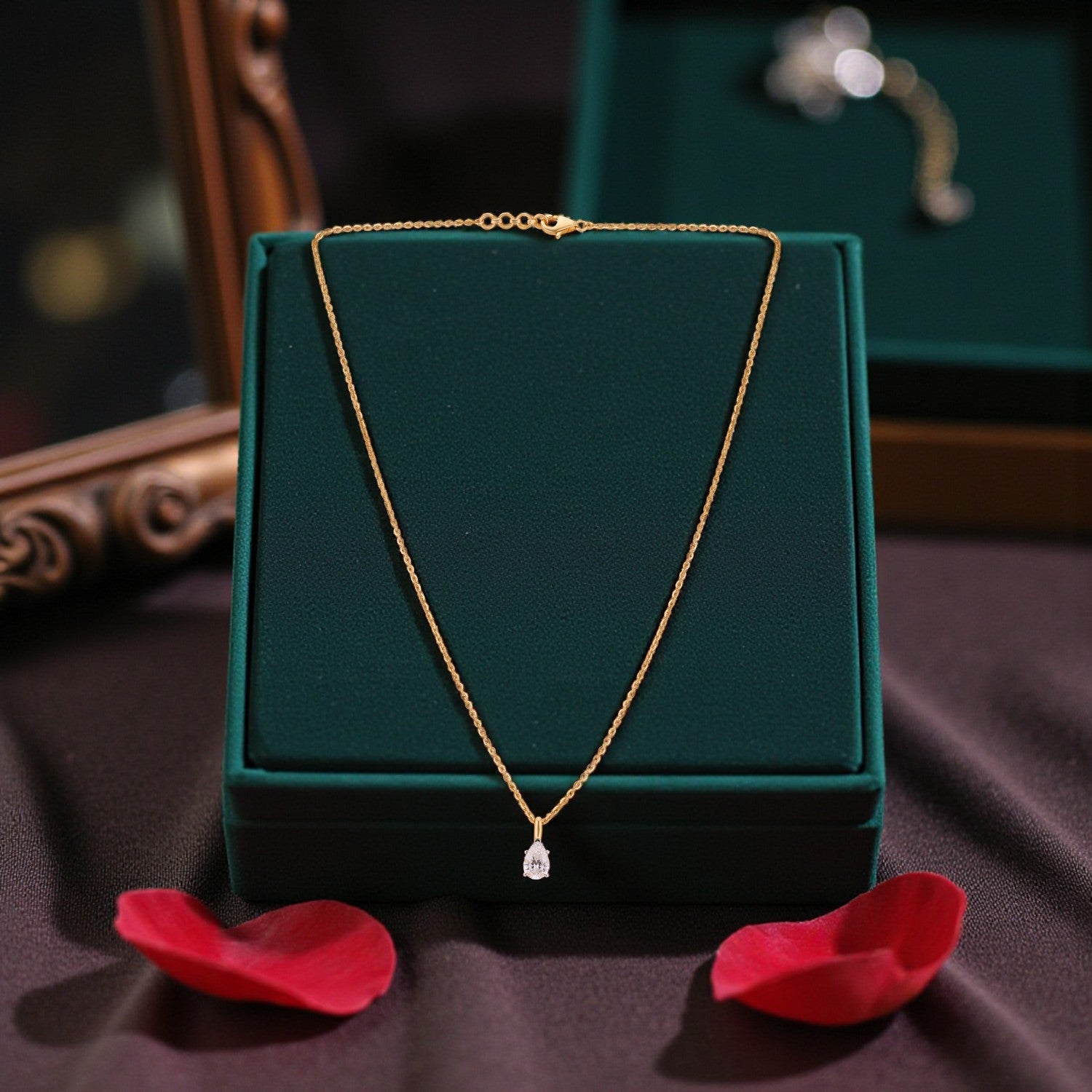 Lab Grown 1.100 Carat Pear Cut Diamond Solitaire Pendant in 18 Karat Yellow Gold | SKU : 0005071159