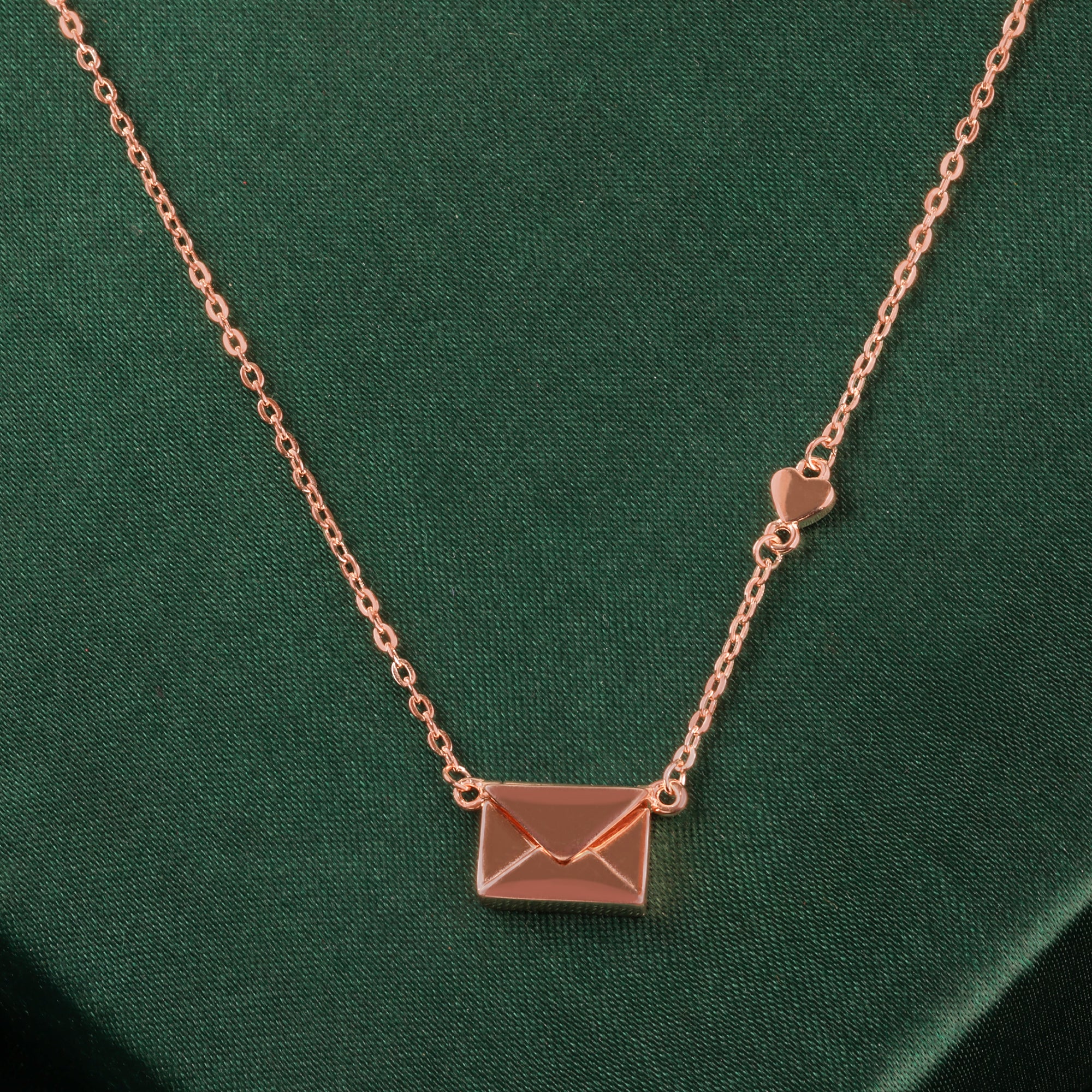 ENVELOPE ROSE GOLD CHAIN PENDANT | SKU: 0003085073 - crash.club by CKC