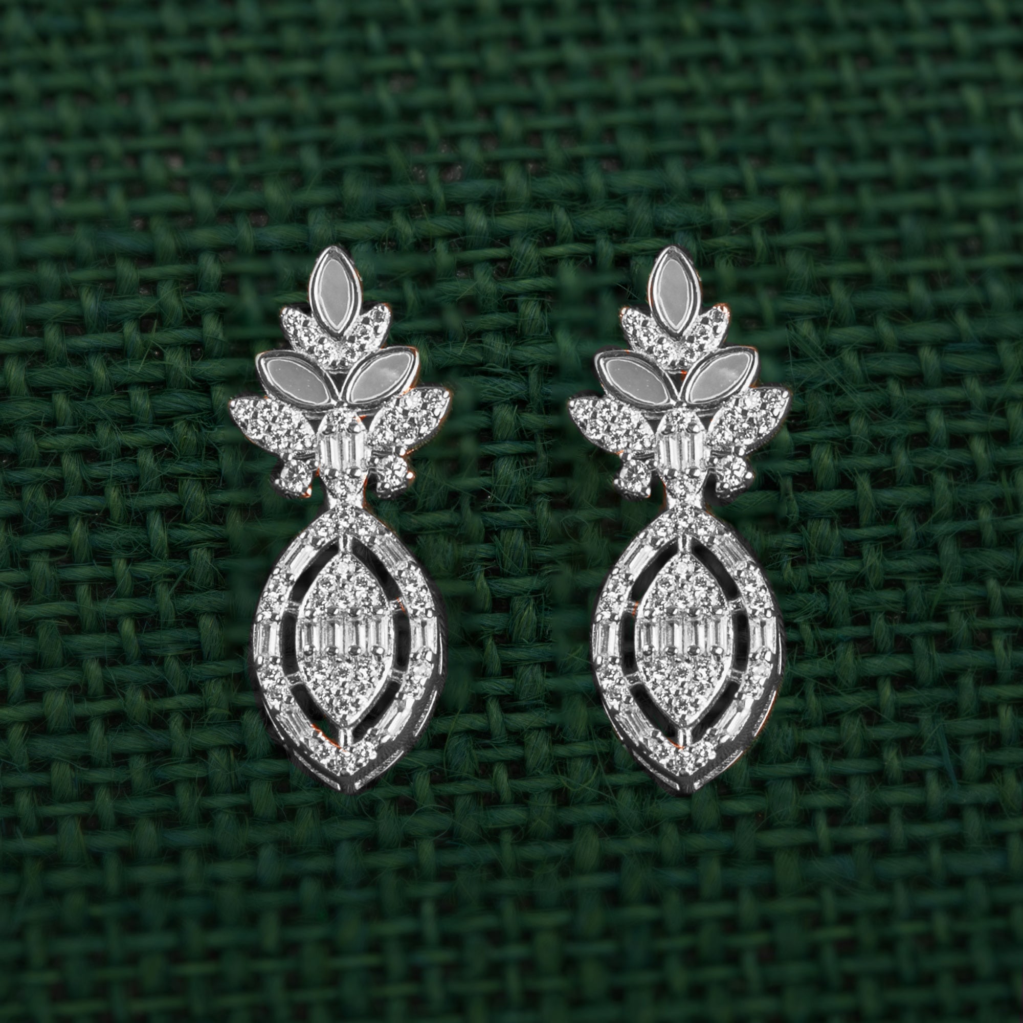 #color_white gold