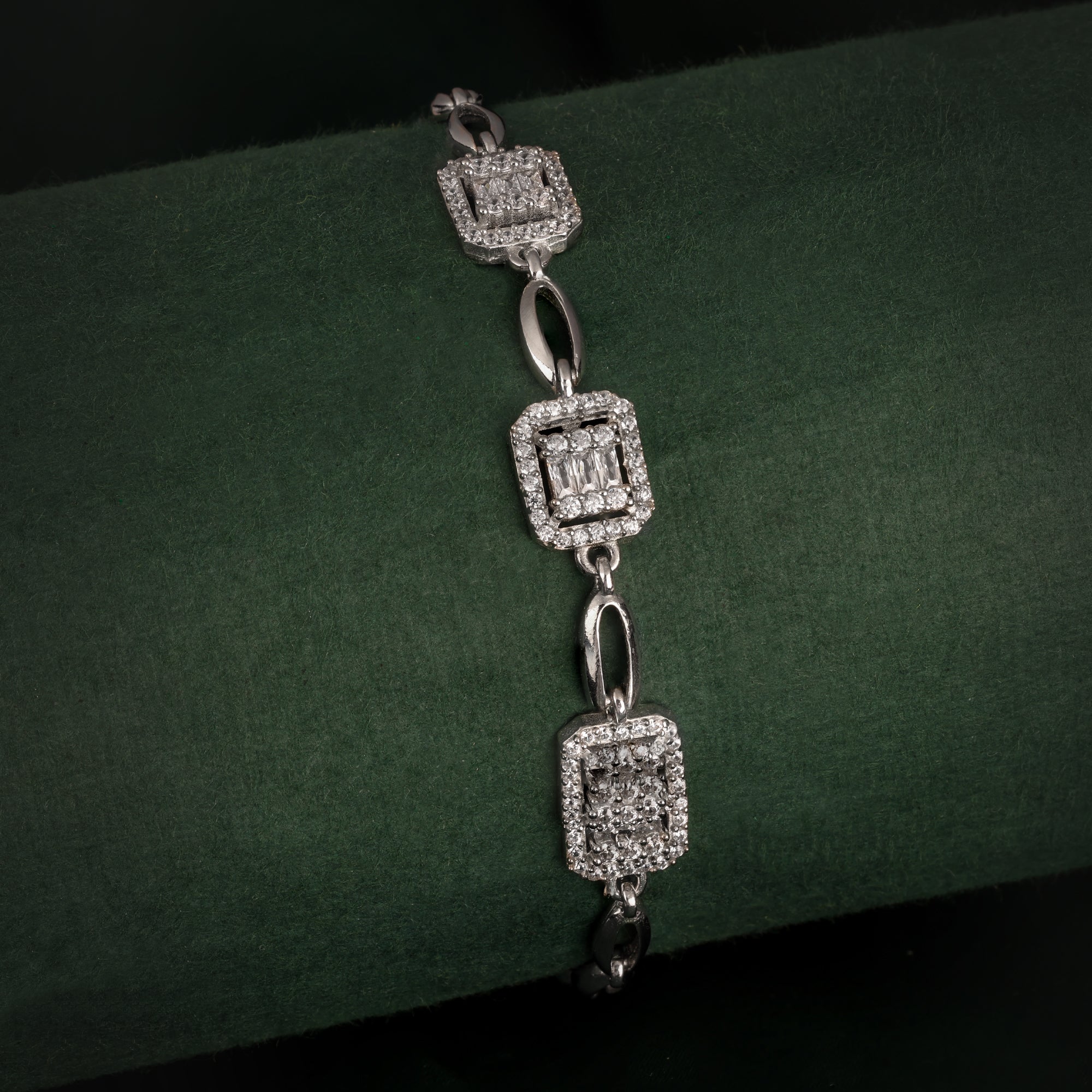 Glamorous Sterling Silver Link Bracelet | SKU: 0018695397, 0018695366, 0018695380, 0018695489, 0018695496