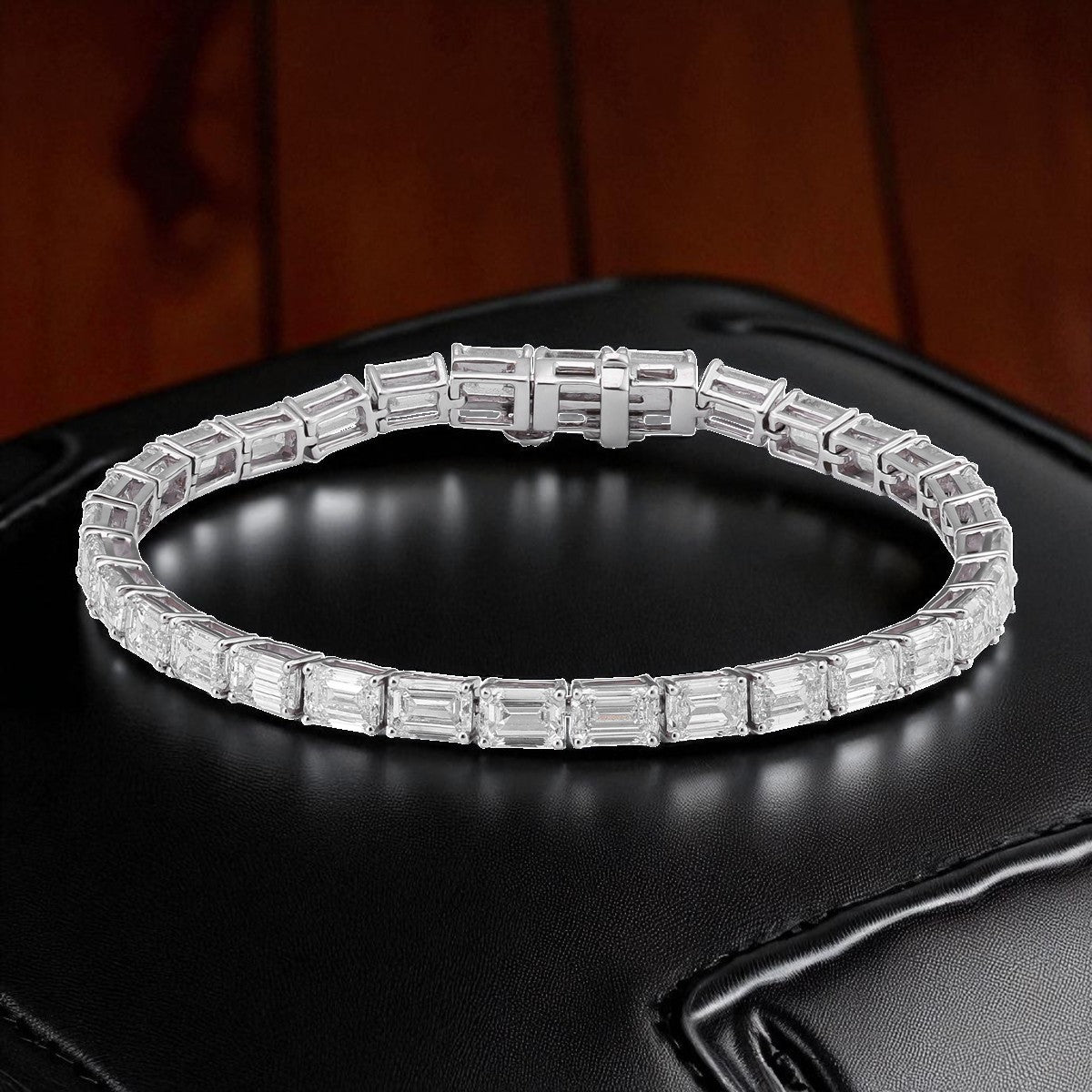 Heritage Emerald Lab-Grown Diamond Tennis Bracelet in White Gold | SKU : 0019334462