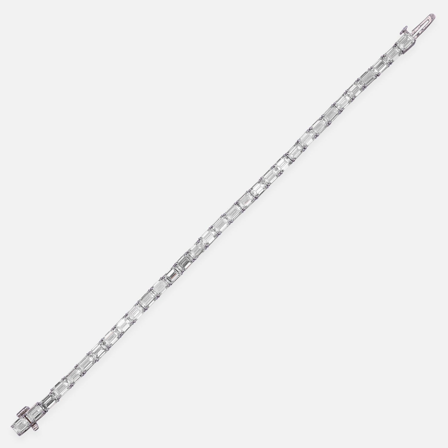 Heritage Emerald Lab-Grown Diamond Tennis Bracelet in White Gold | SKU : 0019334462