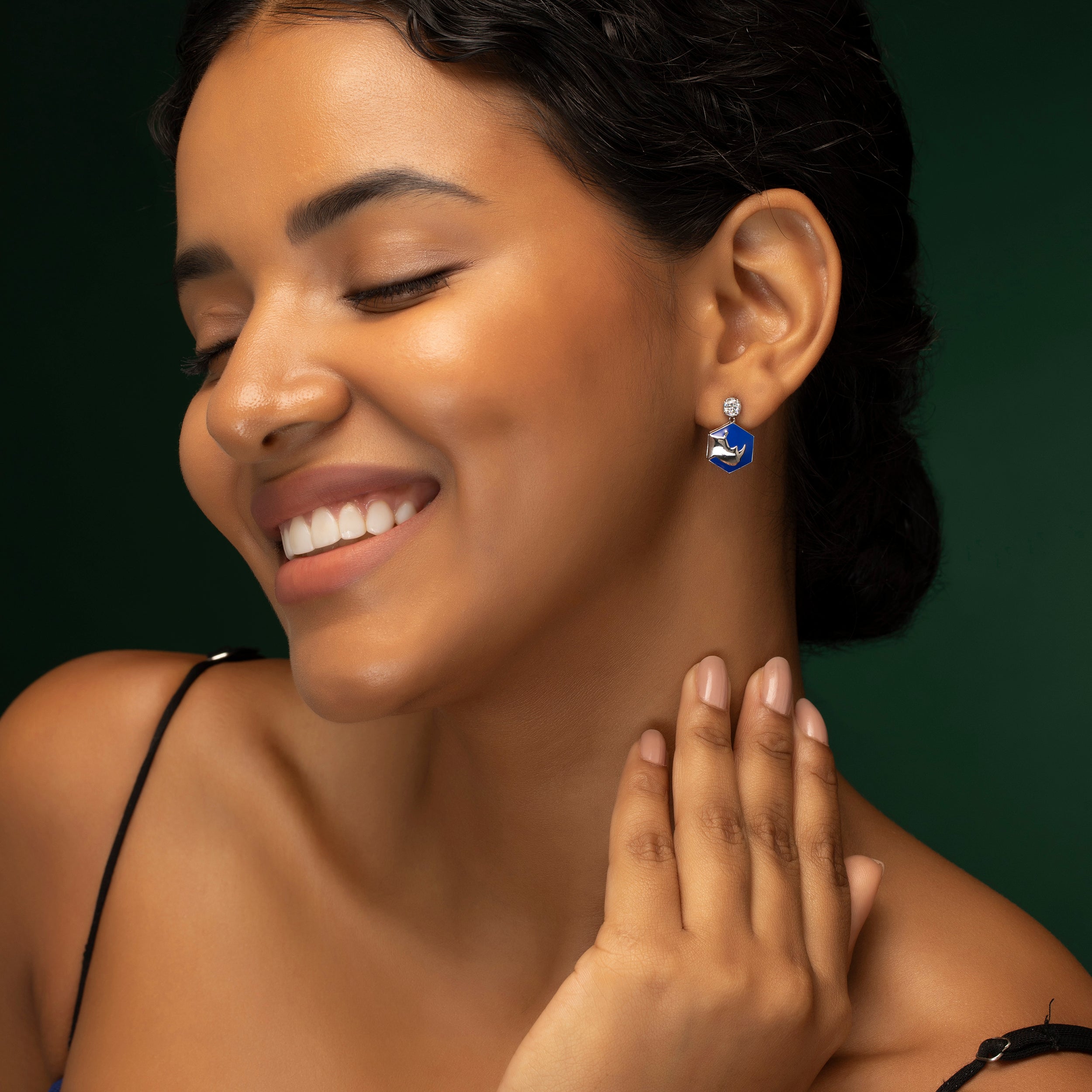 Round Brilliant 0.55 Carat Pair Rhinoceros Diamond Drop Earrings | SKU: 0019510699