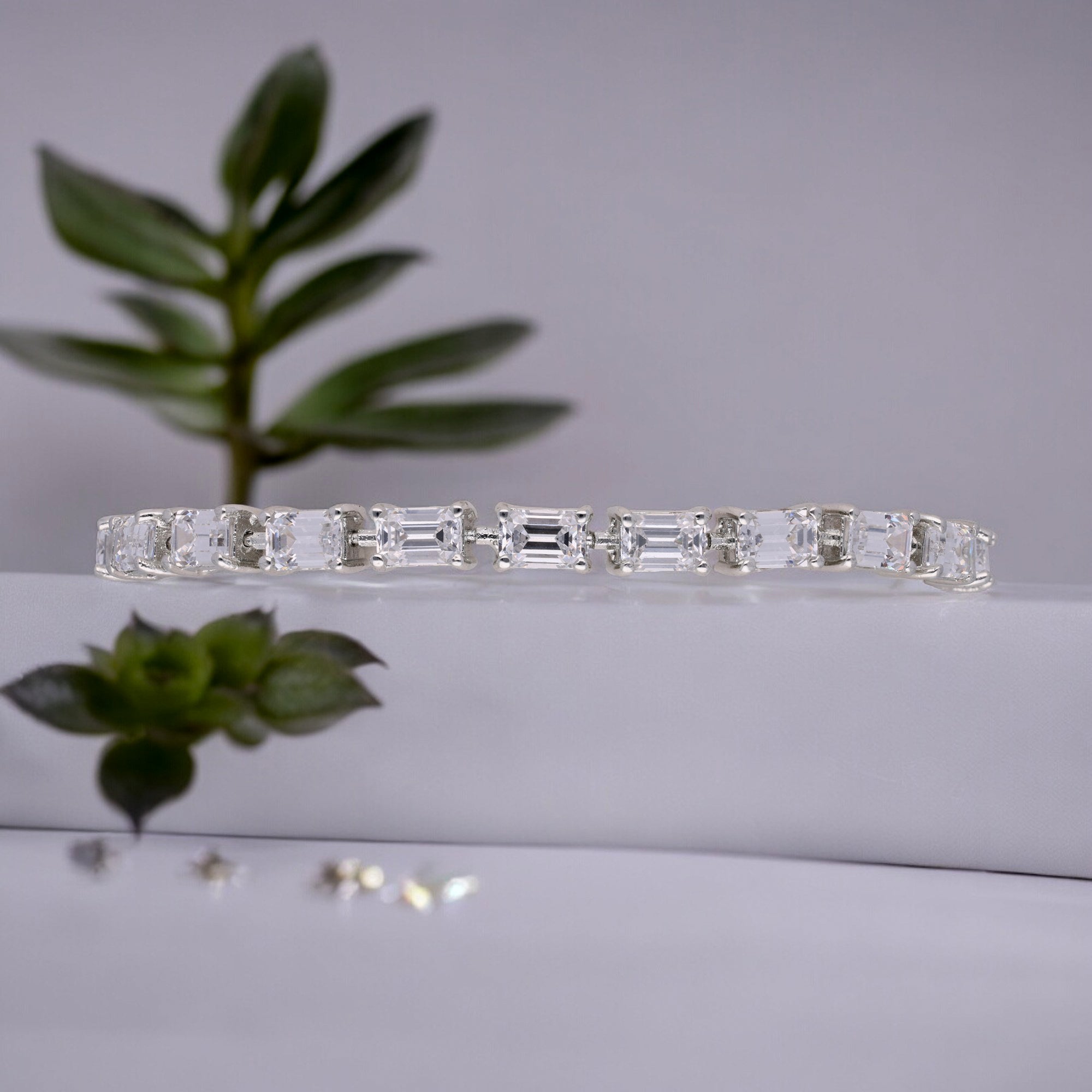 Sterling Silver Flexible Bracelet with Emerald Cut Cubic Zirconia | SKU : 0020290016 , 0003394854, 0004410577