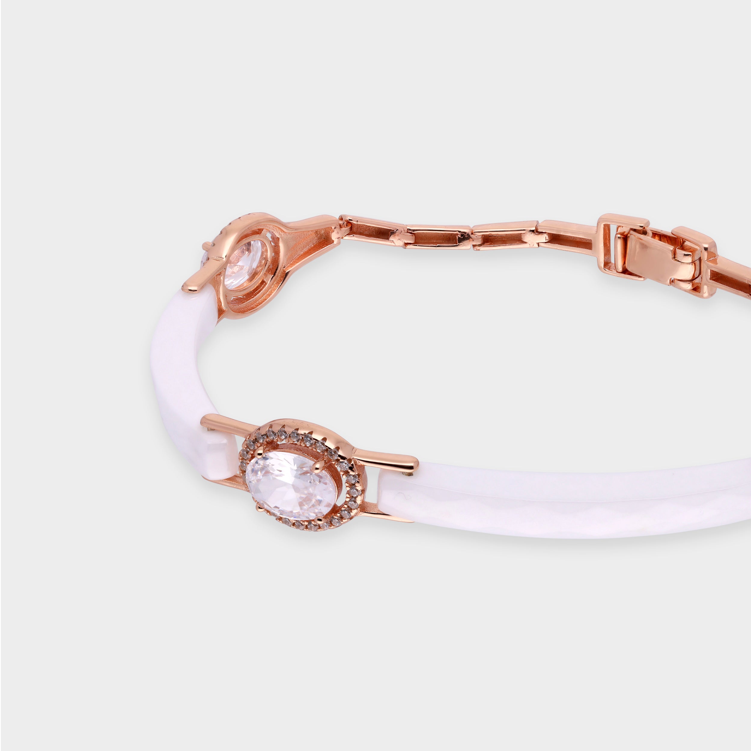 Timeless Halo Elegance Bracelet – A Sophisticated Fusion of Modern and Classic | SKU : 0021131783, 0021131790, 0021131806, 0021131776