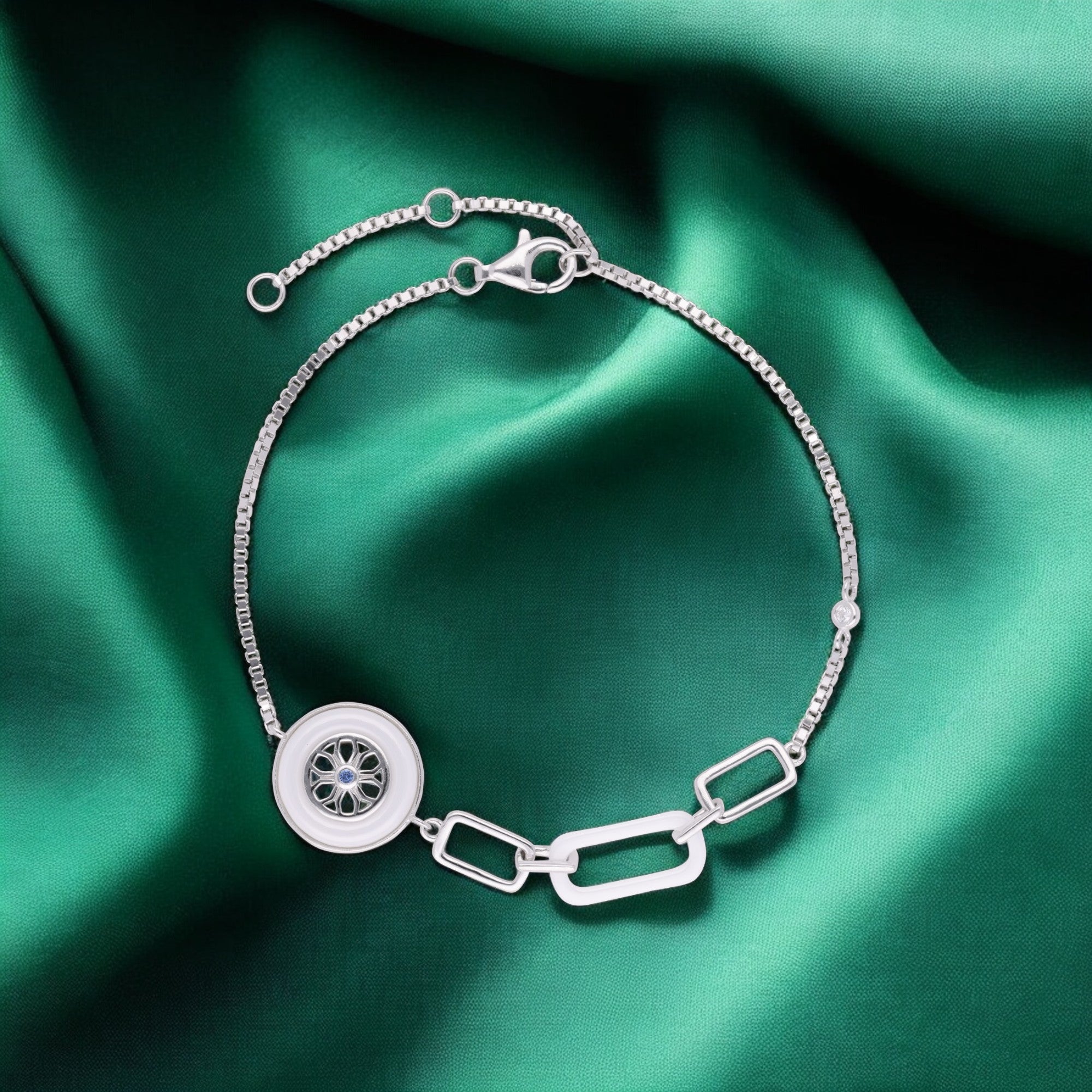 Modern Chain Fusion Bracelet – A Bold Expression of Contemporary Elegance | SKU : 0021131844, 0021131837, 0021131820, 0021131813