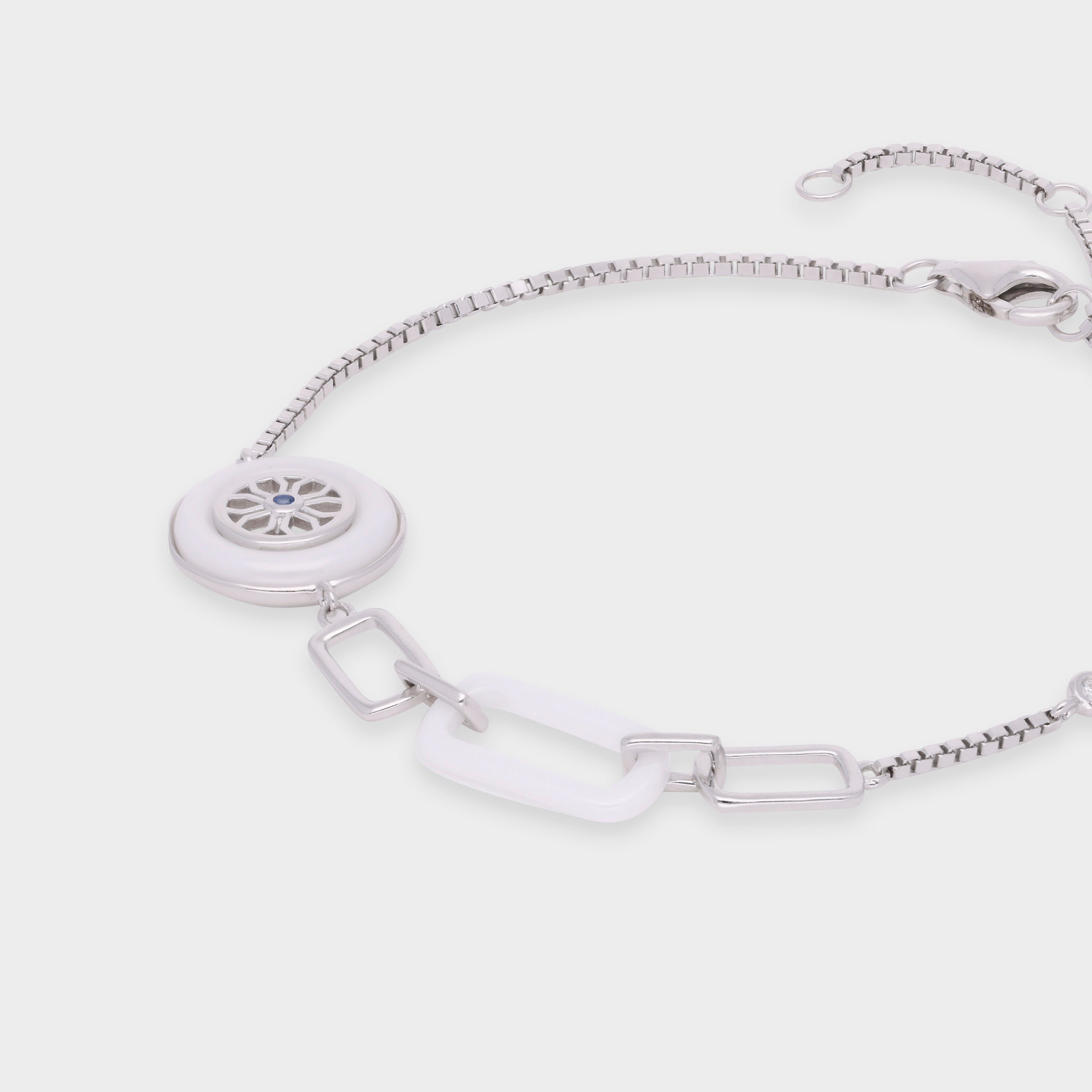 Modern Chain Fusion Bracelet – A Bold Expression of Contemporary Elegance | SKU : 0021131844, 0021131837, 0021131820, 0021131813