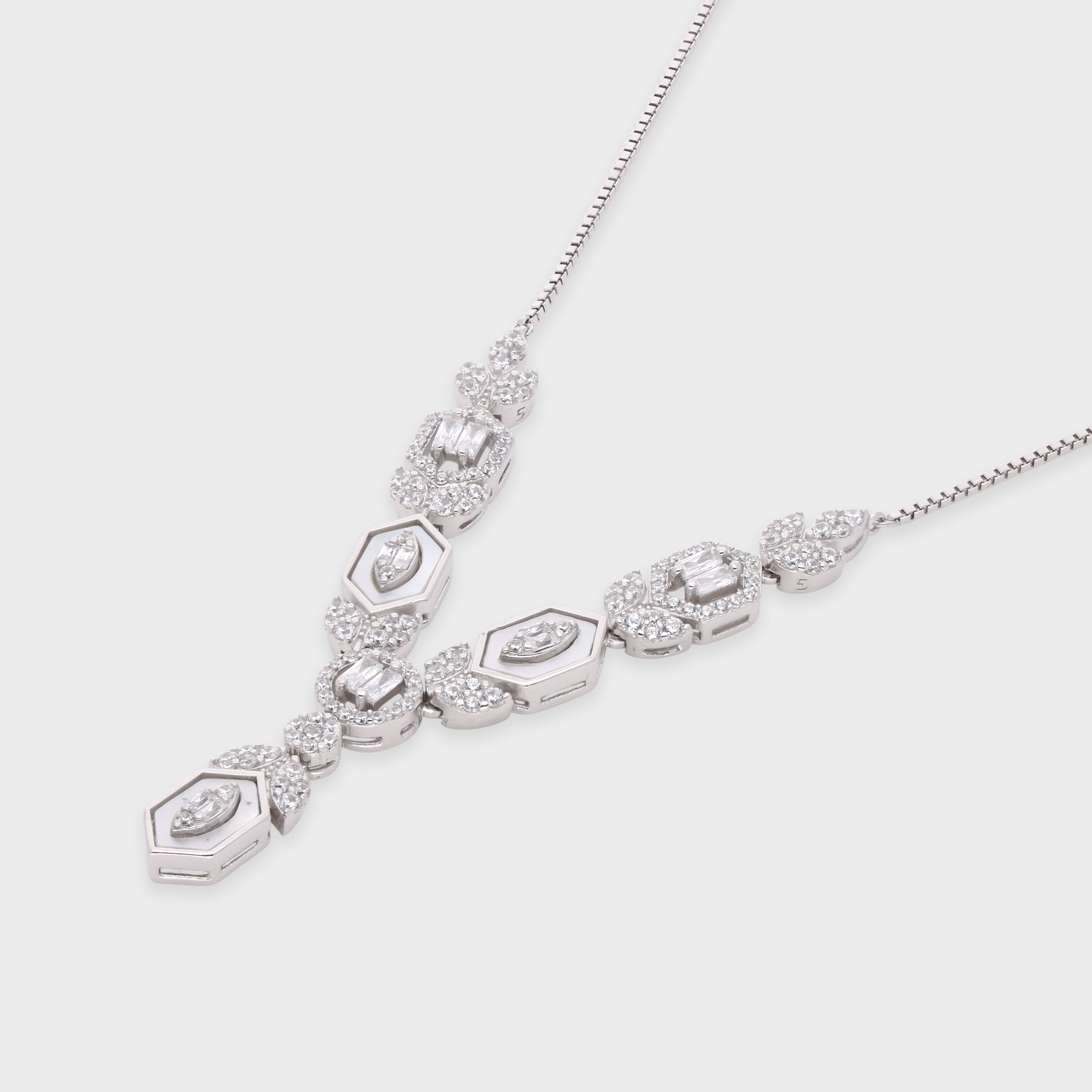 V-Shaped Marquise Pendant Necklace with Sparkling Stones | SKU : 0021188688, 0021188664, 0003525500, 0003526002