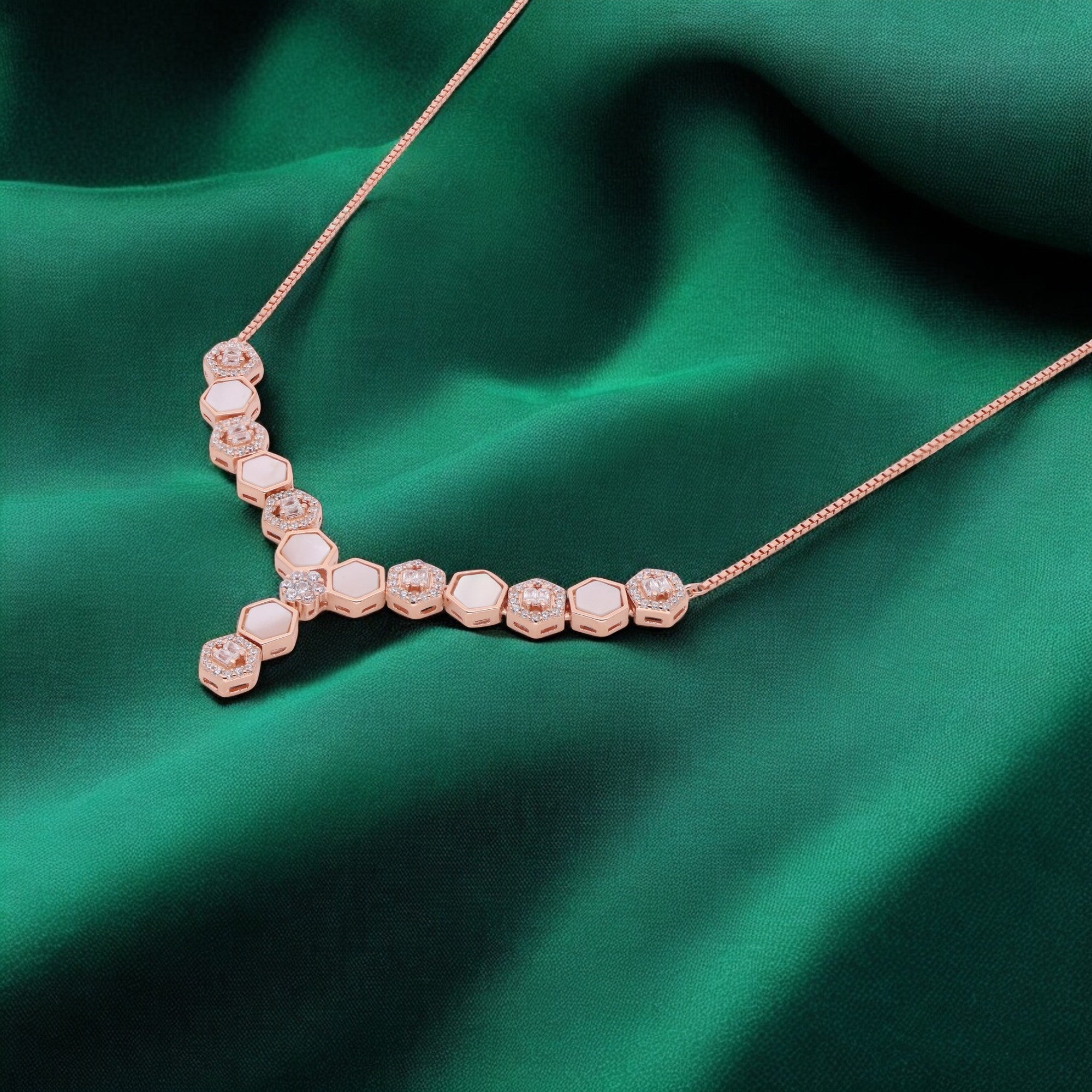 Hexagon Link Y-Necklace with Dual-Tone Accents | SKU : 0021189104, 0021189166, 0021189128, 0021189142