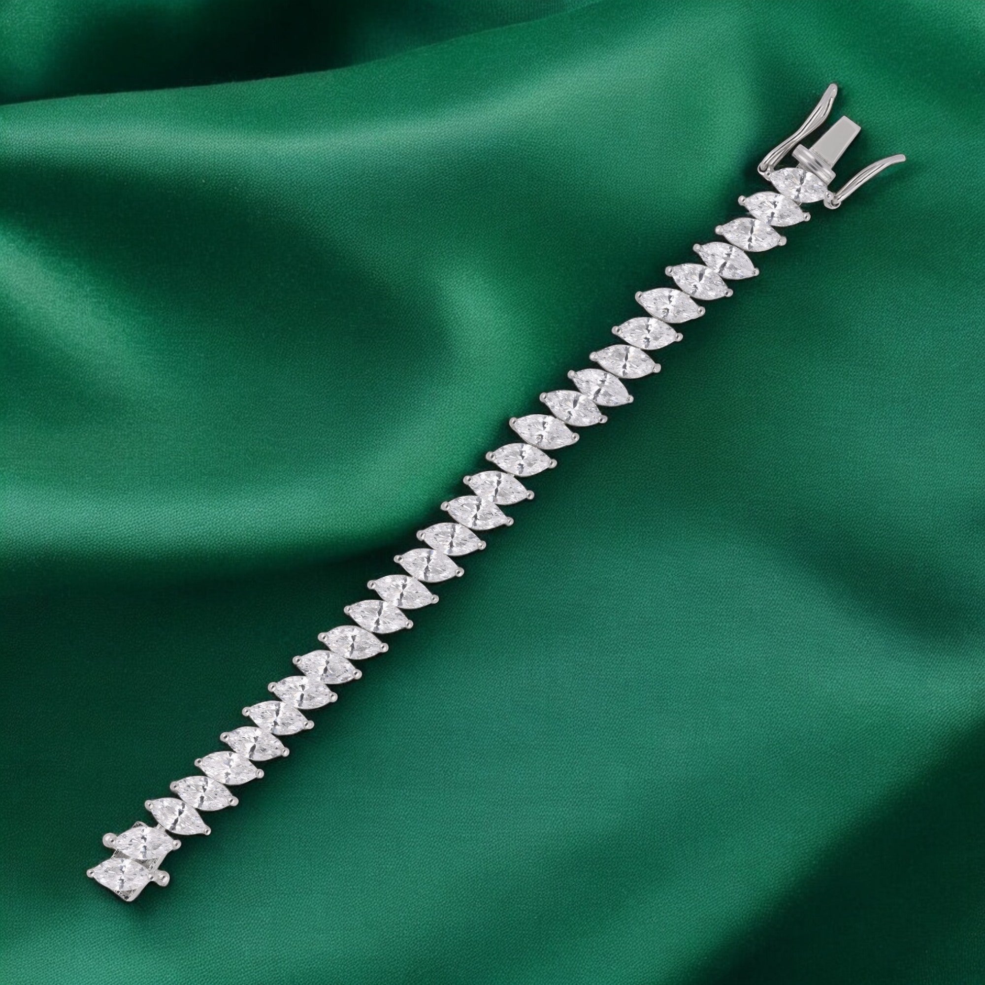 Twilight Whisper Trillion-Cut Bracelet | SKU: 0021325984