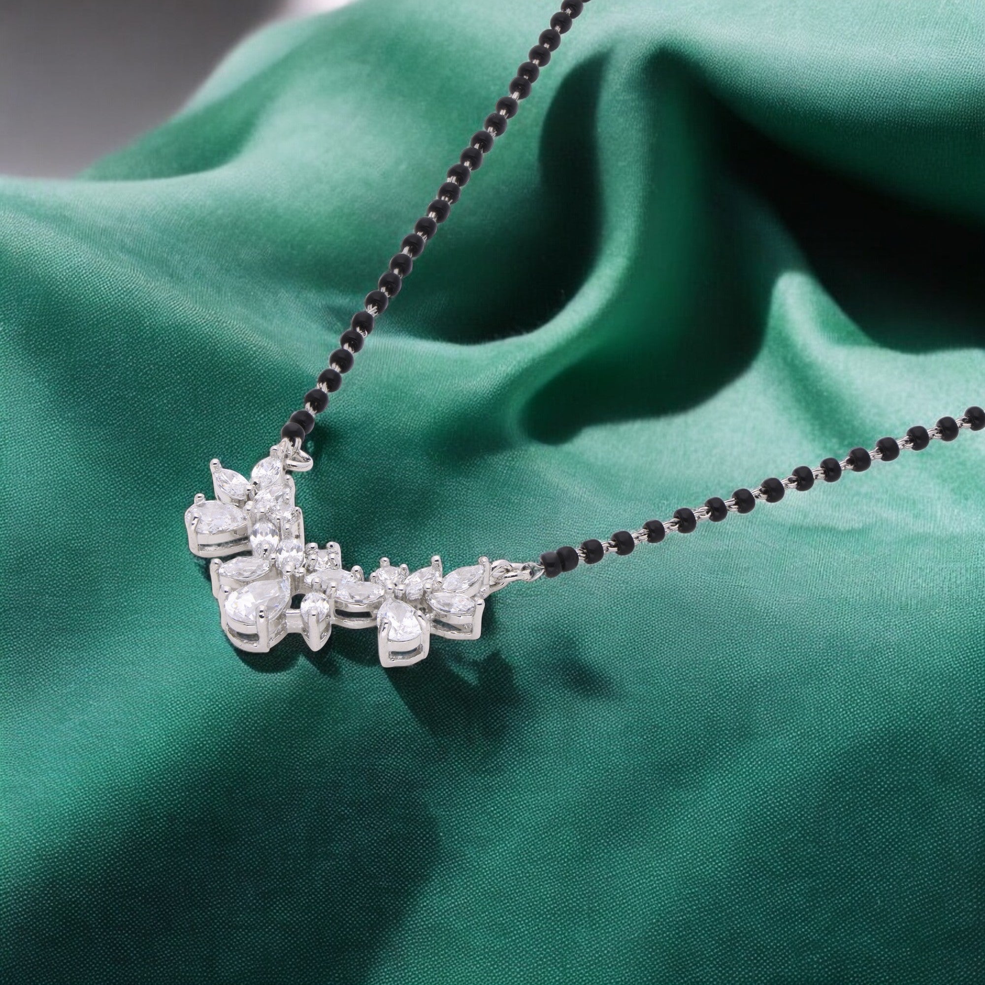 Graceful Floral Mangalsutra Necklace – Modern Elegance | SKU: 0021327711