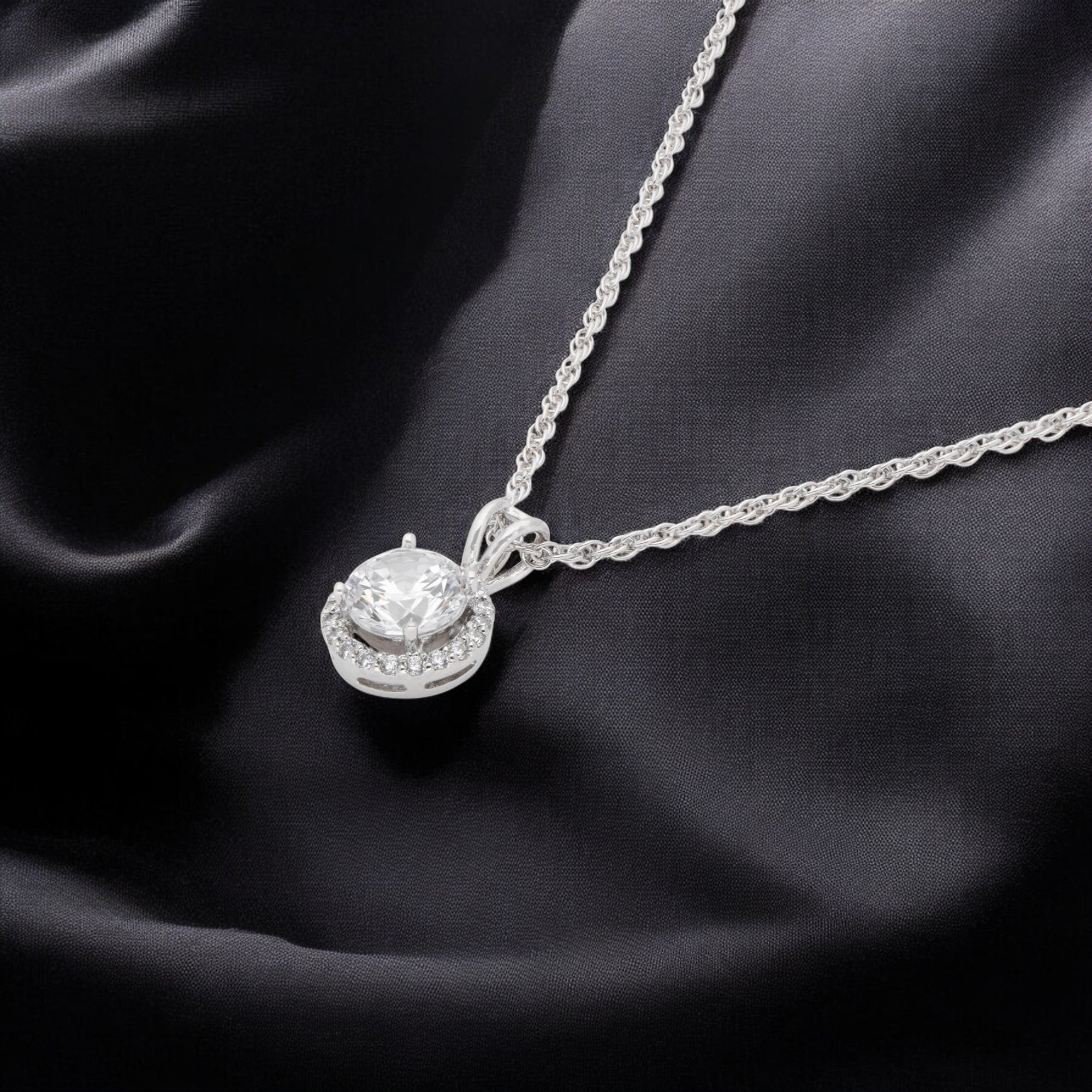Luminous Charm Sterling Silver Round Cluster Pendant Necklace | SKU : 0003579299, 0021424229, 0021424236