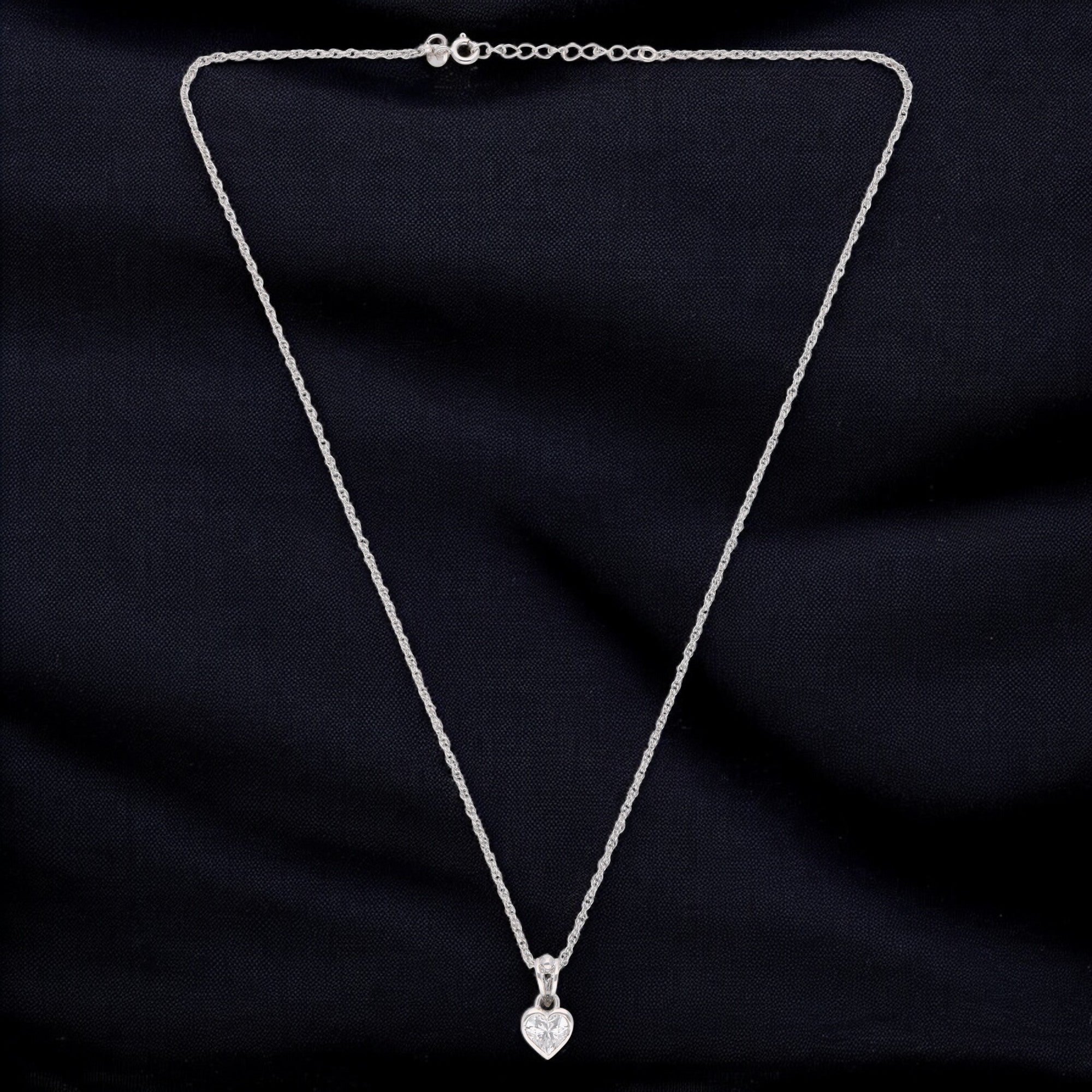 Heart-Shaped Solitaire Pendant Necklace in Sterling Silver | SKU : 0003579336, 0021424304, 0021424311