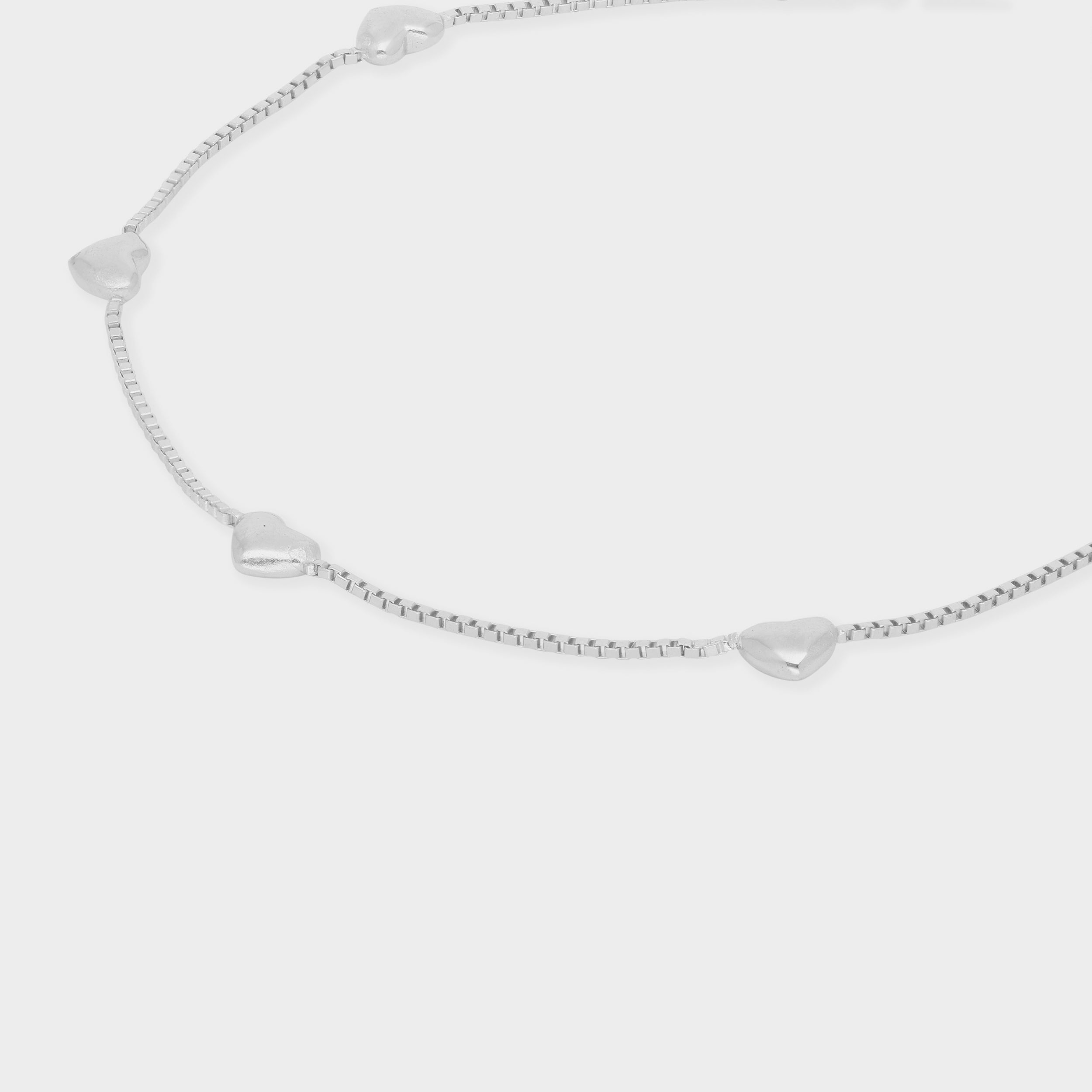 Dainty Heart Motif Bracelet in Rose Gold / Silver Finish | SKU : 0021525964, 0021525902, 0021525971, 0021525926, 0003624128, 0021525957, 0021525940, 0021525933, 0021525919, 0003624135, 0021546587