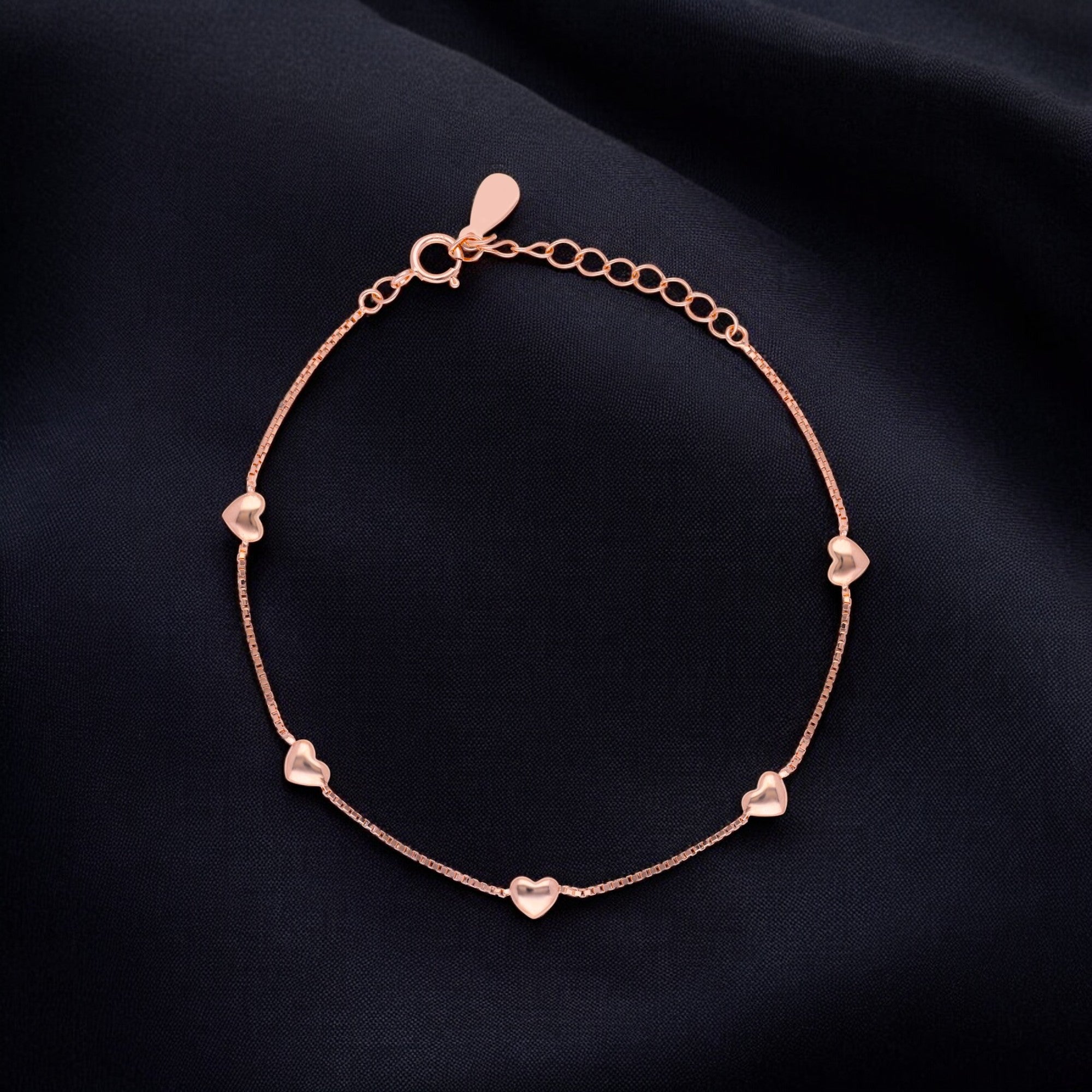 Dainty Heart Motif Bracelet in Rose Gold / Silver Finish | SKU : 0021525964, 0021525902, 0021525971, 0021525926, 0003624128, 0021525957, 0021525940, 0021525933, 0021525919, 0003624135, 0021546587