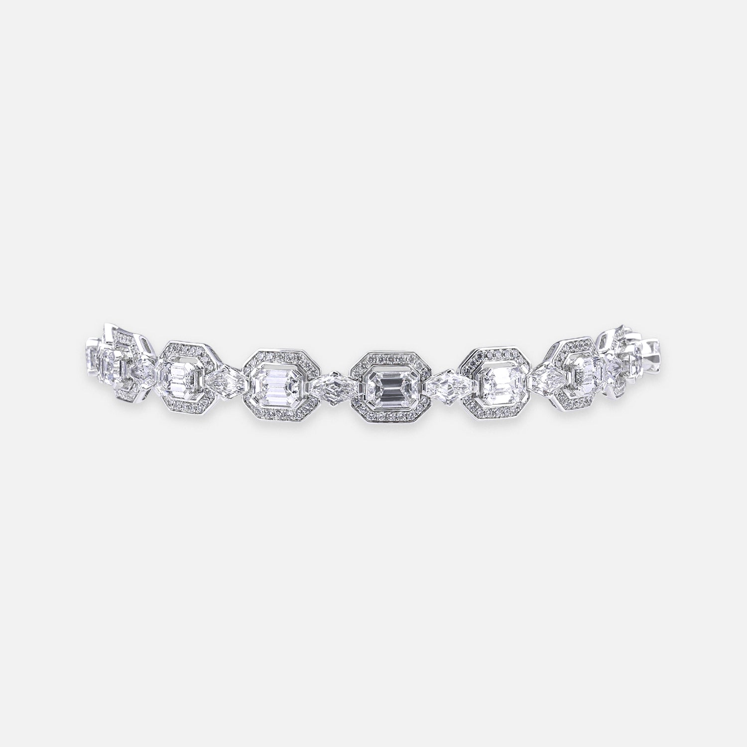 Imperial Grace Round Brilliant, Lozenge Blunt-Cut & Heritage Emerald-Cut Lab-Grown Diamond Bracelet | SKU : 0021986345
