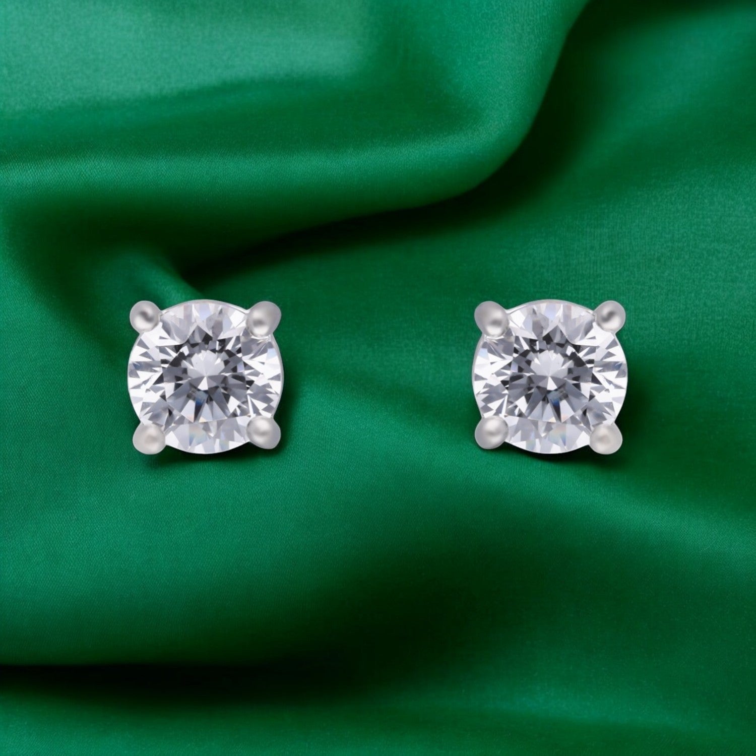 Classic Round-Cut Cubic Zirconia Solitaire Stud Earrings in Sterling Silver | SKU : 0022196545, 0022195159, 0003904909