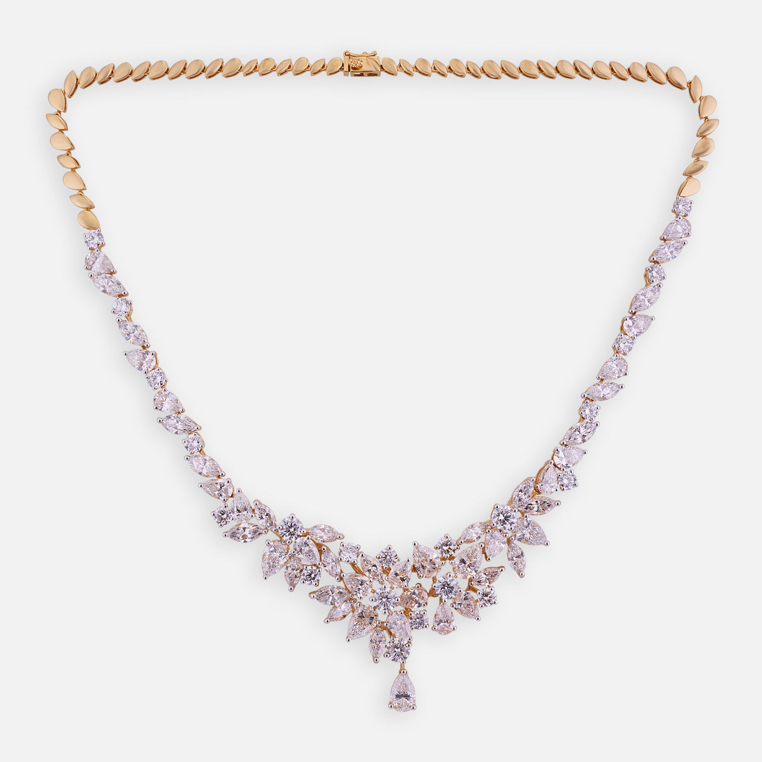 Lab-Grown Diamond Floral Cluster Necklace in 18K Yellow Gold | SKU : 0004953159