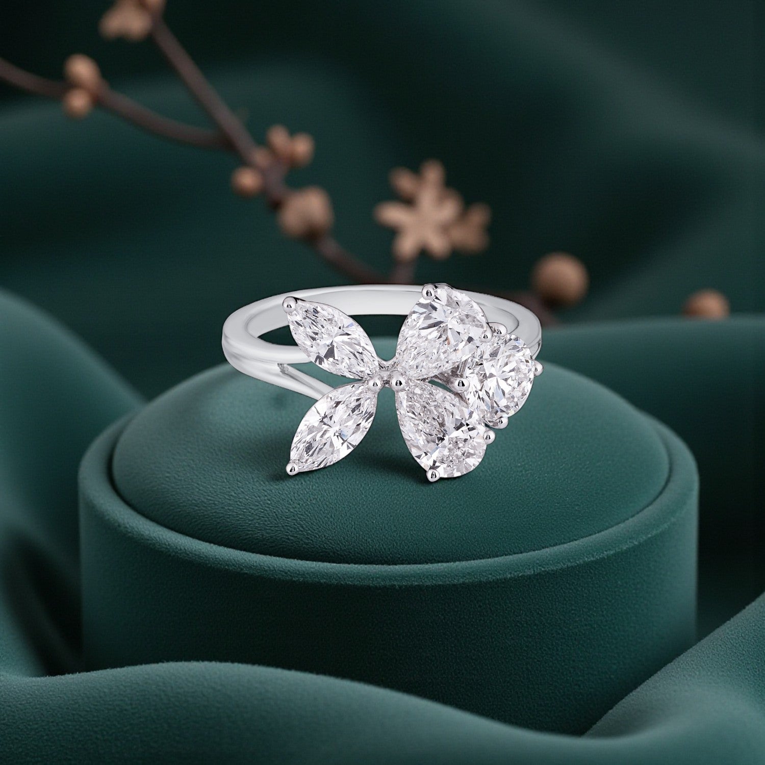 Diamond Blossom Cluster Ring in White Gold | SKU : 0004953371