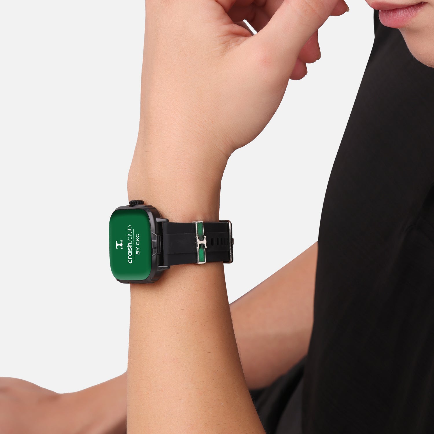 Smart Watch with Silver Charm, Calling, Activity Monitoring & App Connectivity for Men | SKU : 0022615664, 0005862306