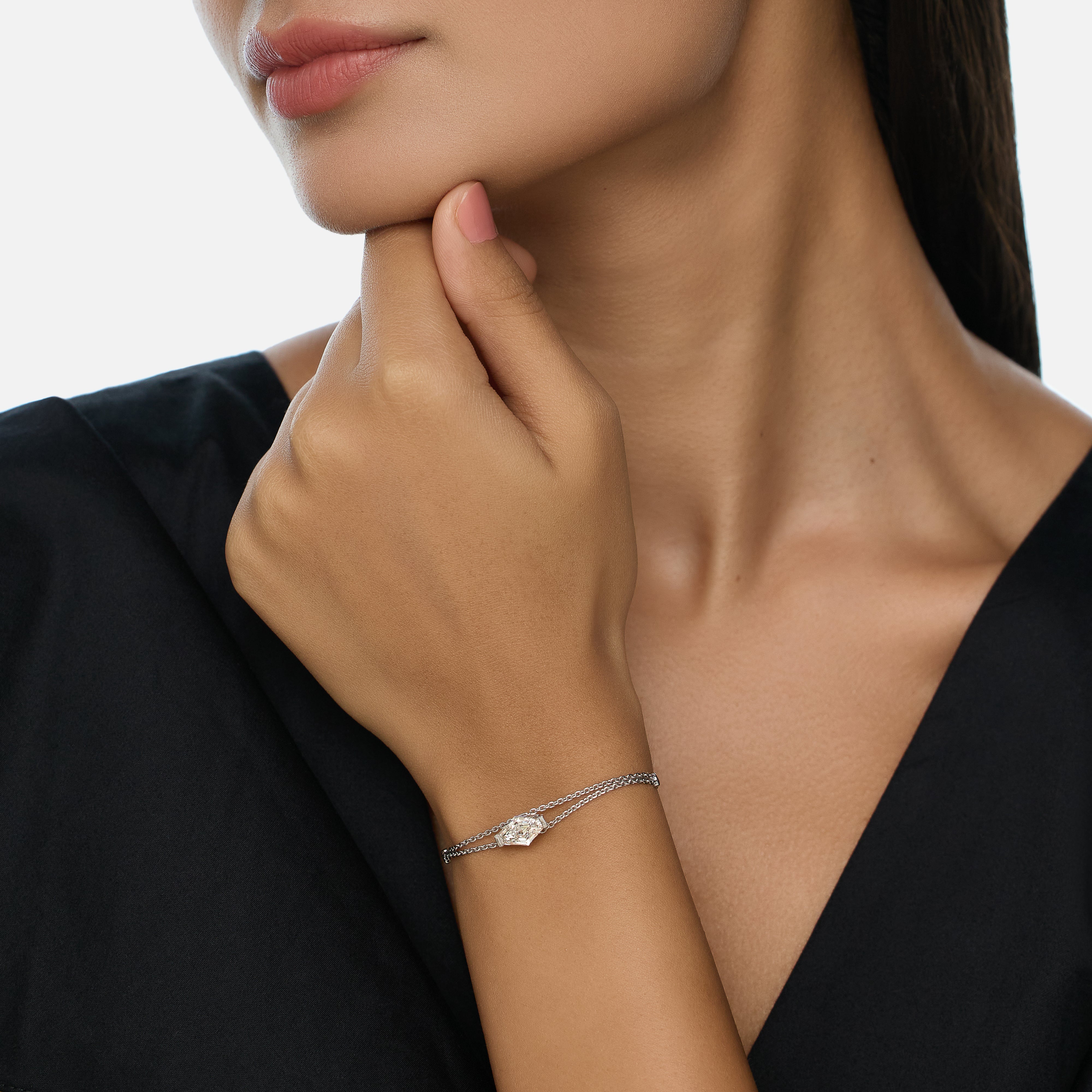 White Gold Adjustable Bracelet with Lozenge Blunt-Cut Lab-Grown Diamond | SKU : 0021938573