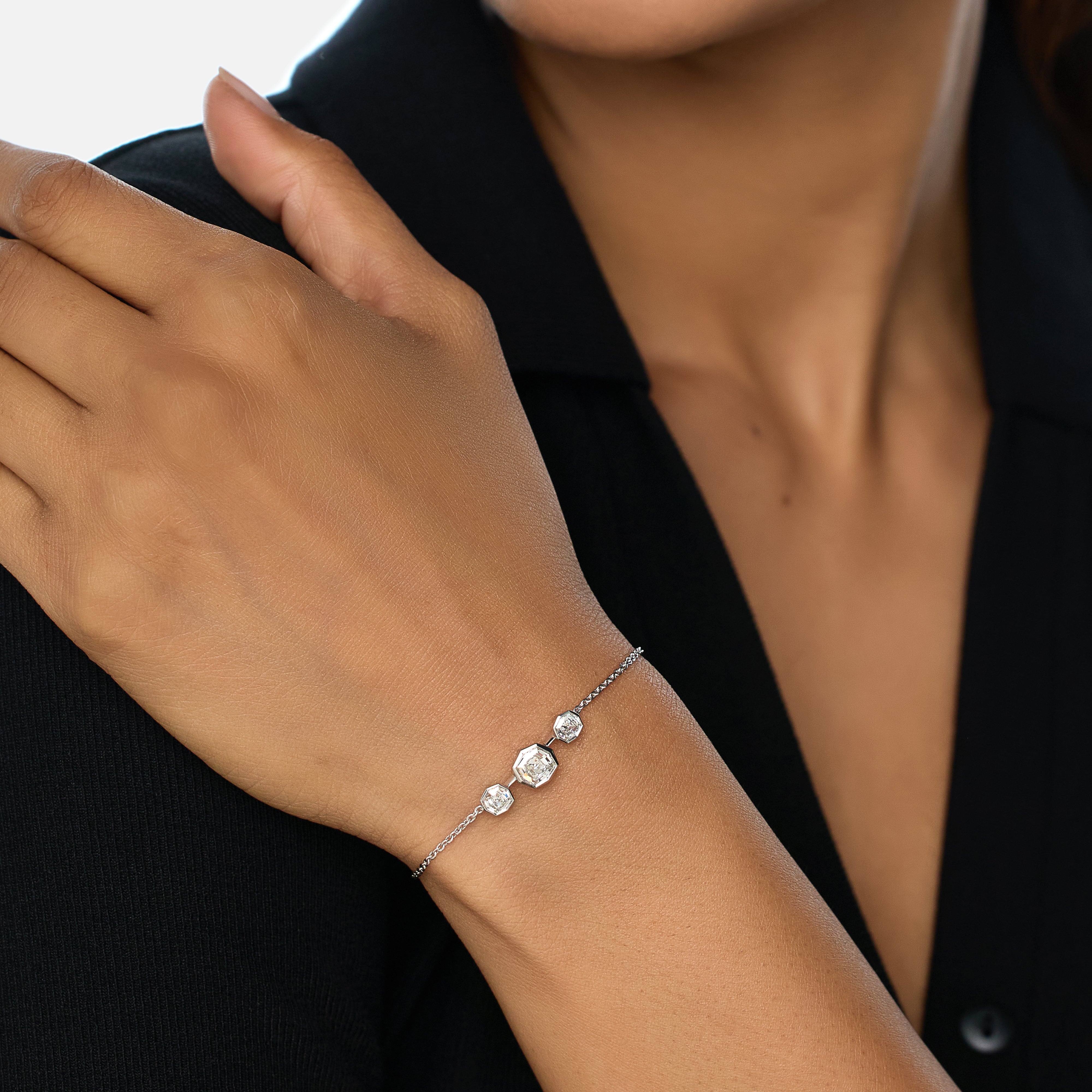 Elegant White Gold Bracelet with Octagon Step-Cut Lab-Grown Diamonds | SKU : 0021929885