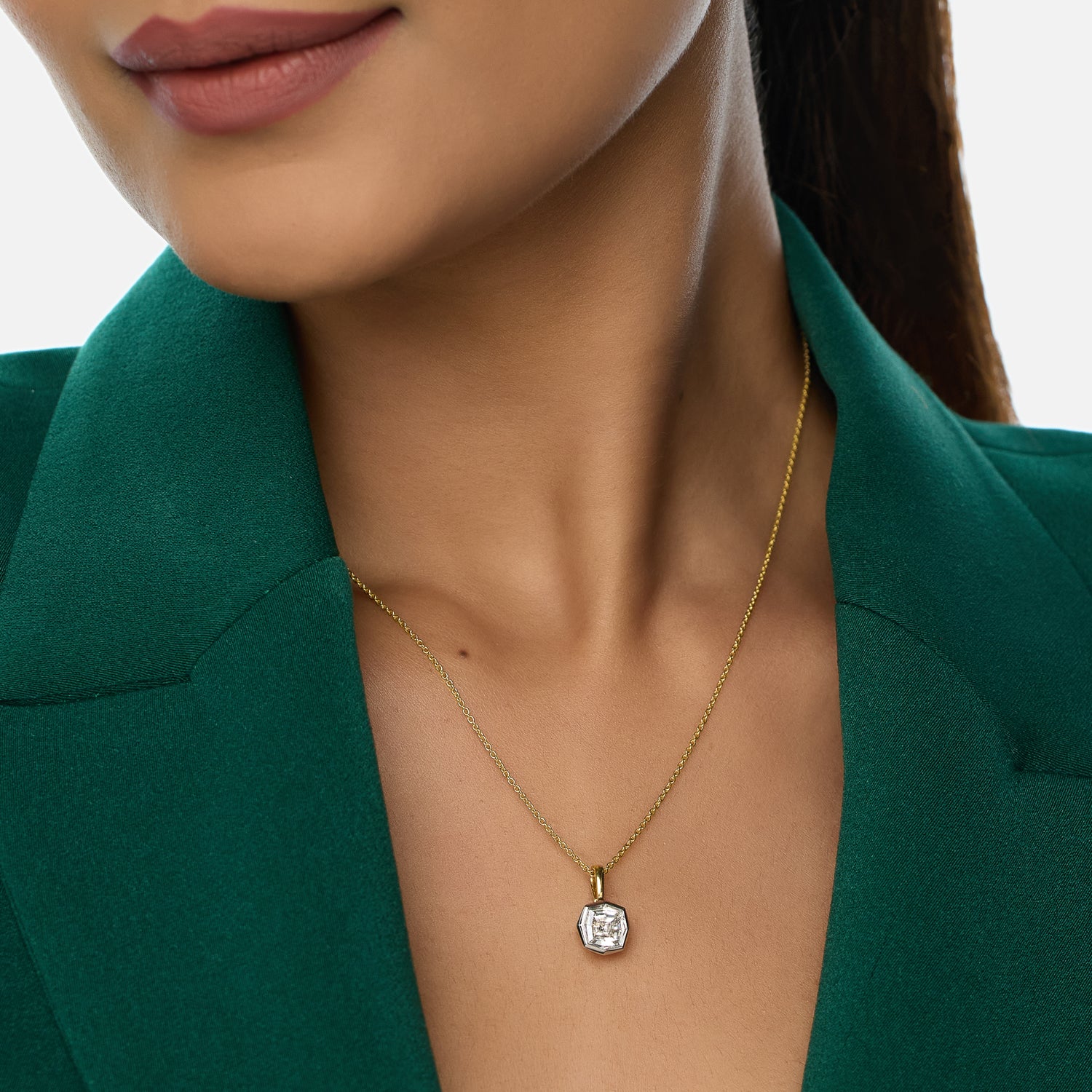 Gold Pendant Necklace with Octagonal Cushion-Cut Lab-Grown Diamond | SKU : 0021911613