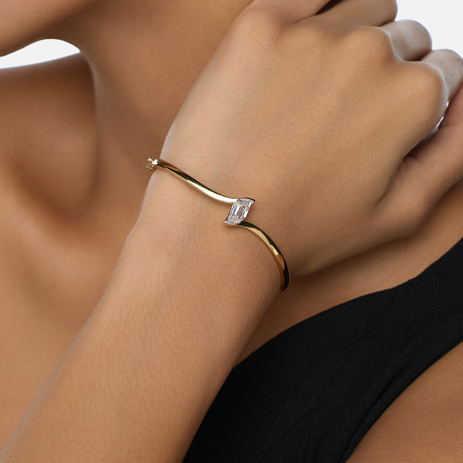 Flame-Cut Lab-Grown Diamond Bracelet in 18Kt Yellow Gold | SKU : 0021923371