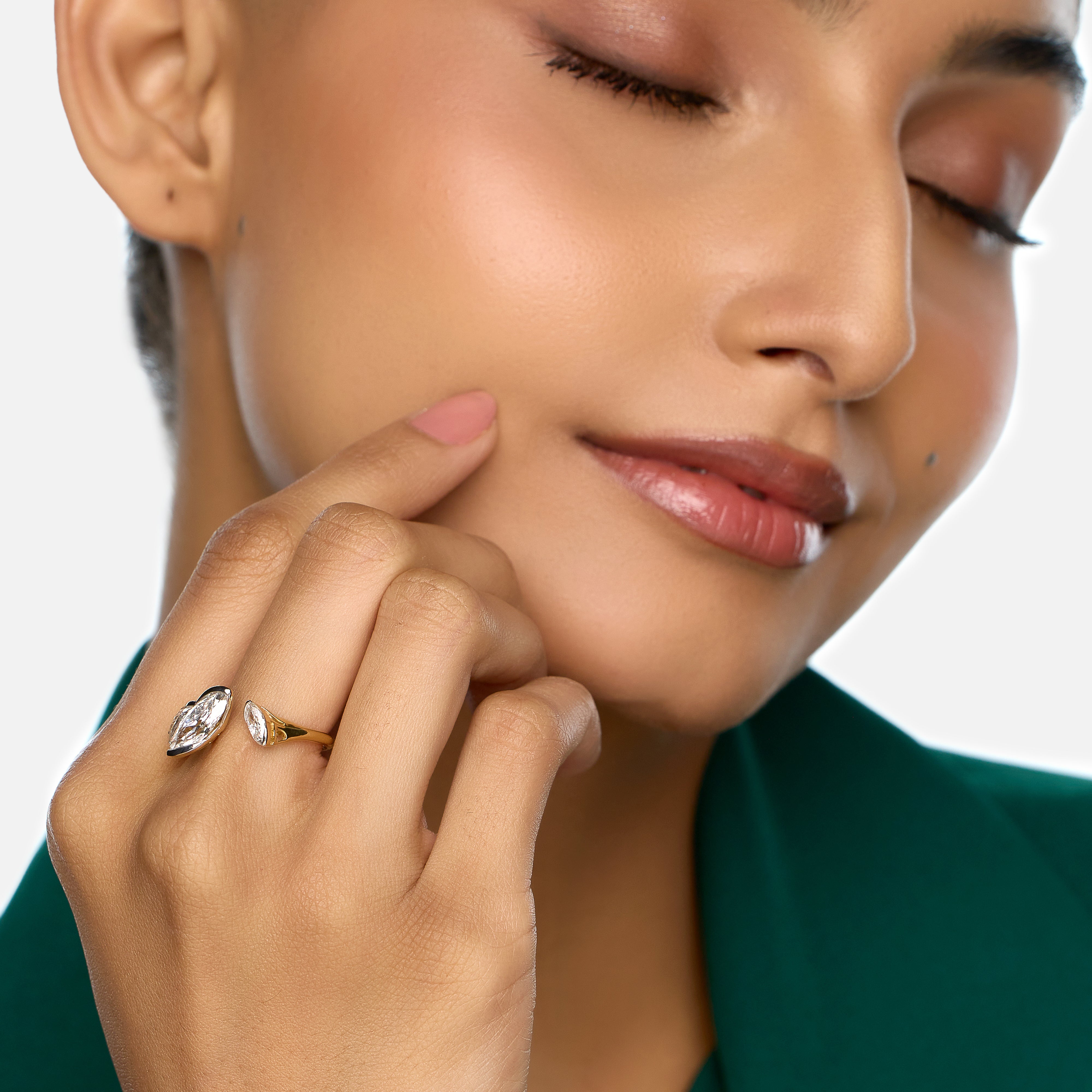 Gold Ring Set with Roval-Cut Lab-Grown Diamonds | SKU : 0021923135
