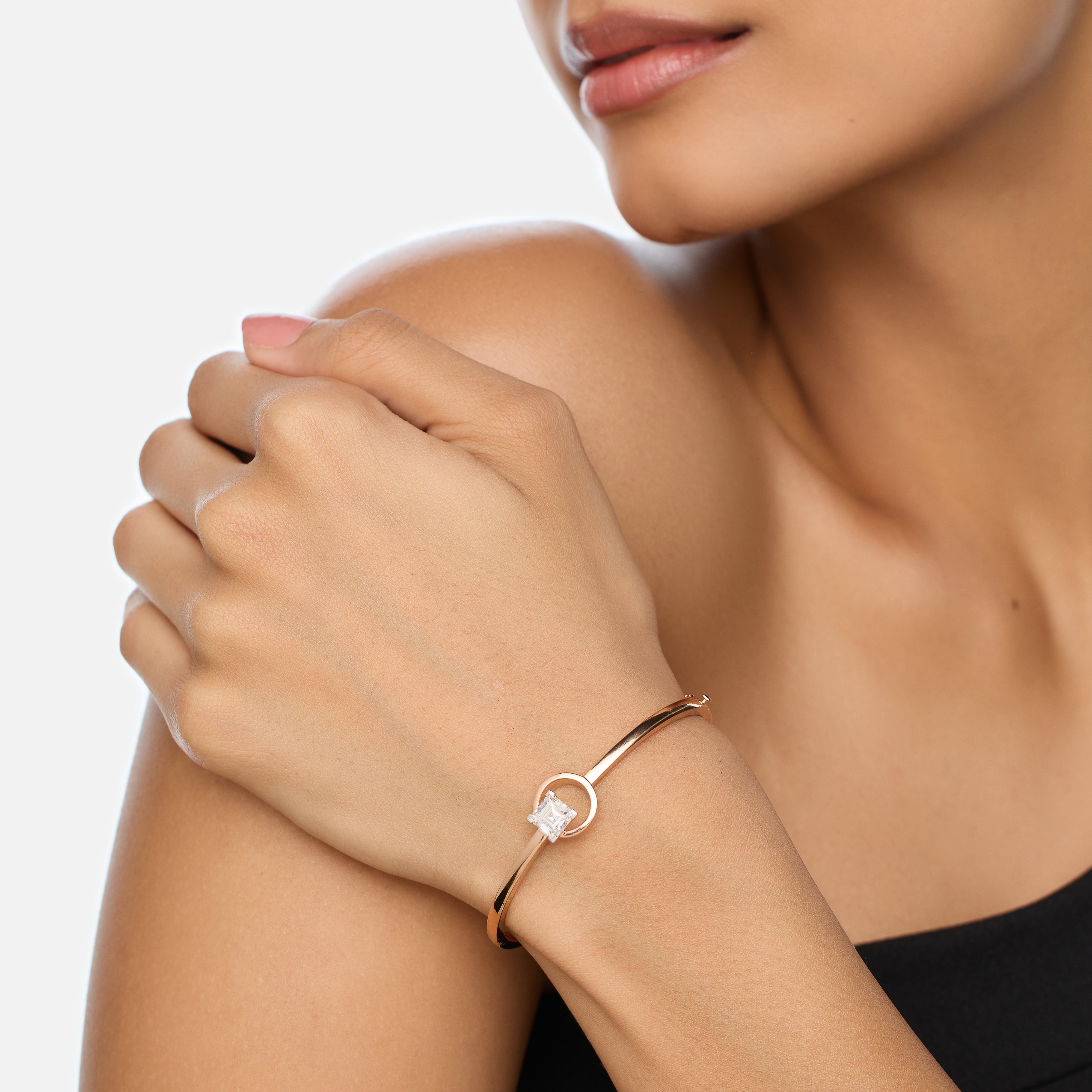 Rose Gold Bangle with Square Step-Cut Lab-Grown Diamond | SKU : 0021925986