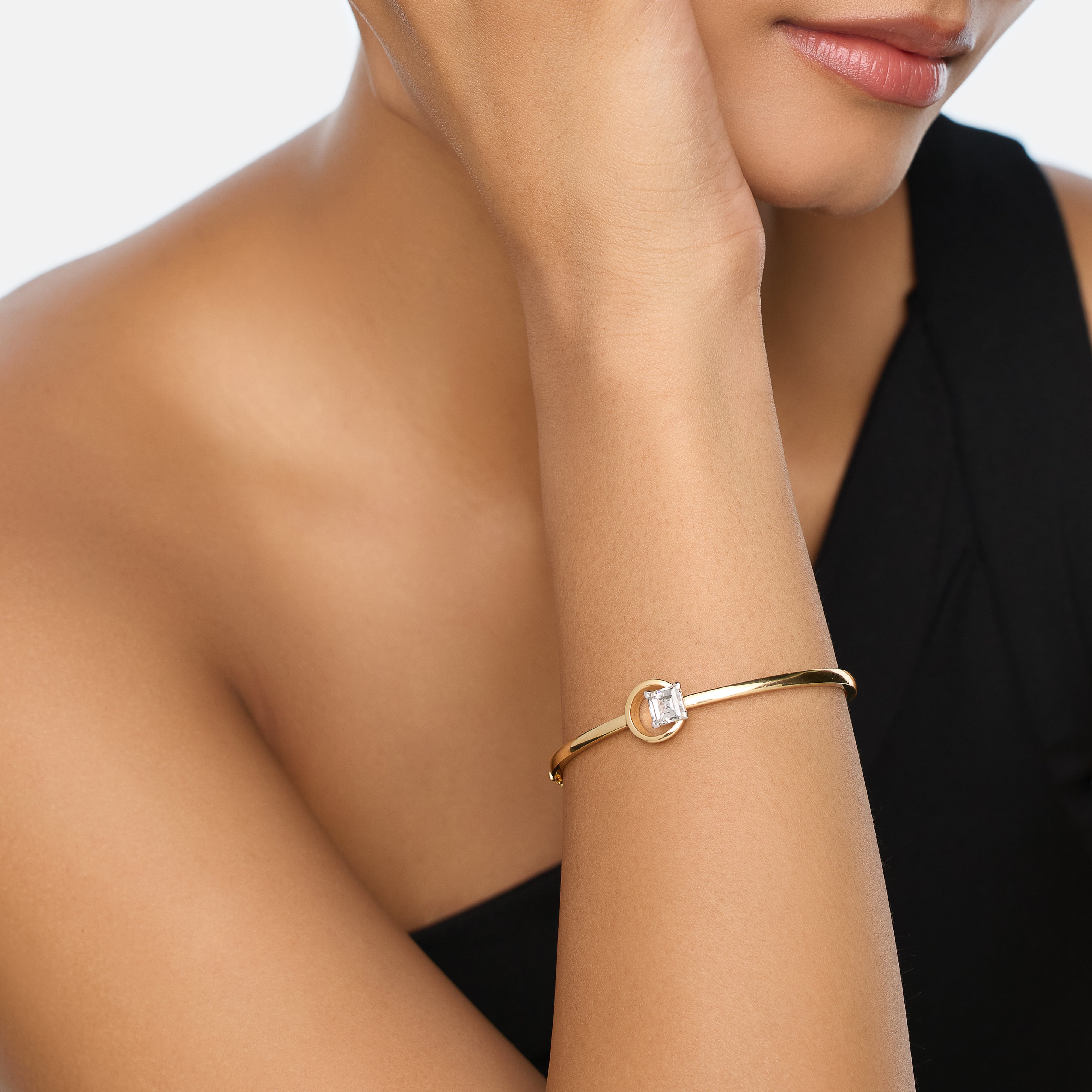 Yellow Gold Bangle with Square Step-Cut Lab-Grown Diamond Center | SKU : 0021923982