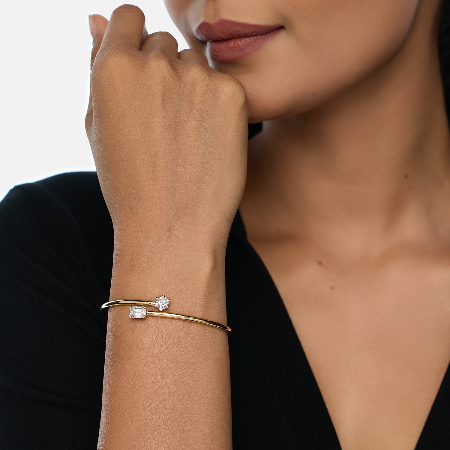 Yellow Gold Open Bangle with Hexagon Step & Elongated Cushion-Cut Lab-Grown Diamonds | SKU : 0003761694