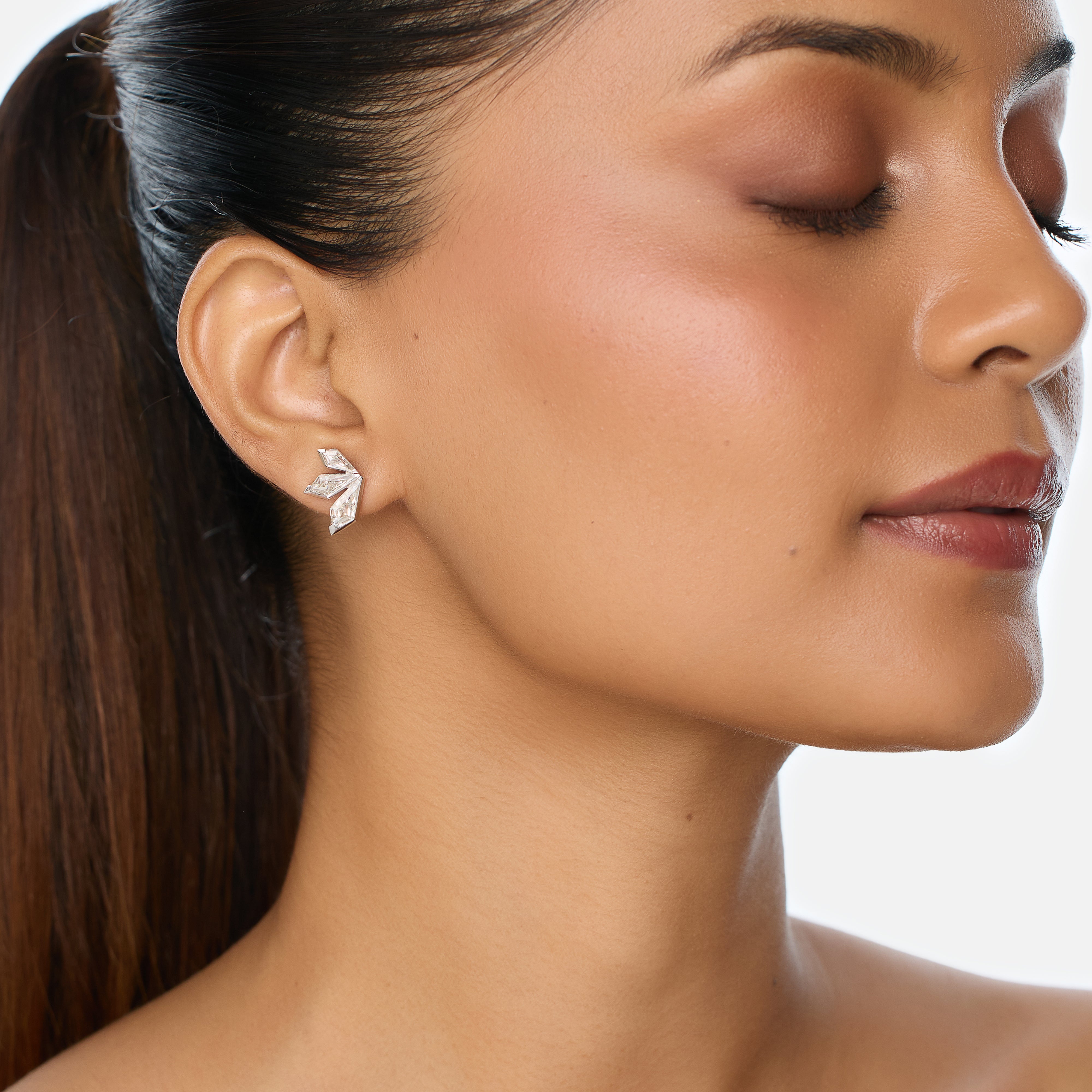 White Gold Stud Earrings with Kite-Cut Lab-Grown Diamonds | SKU : 0021944963