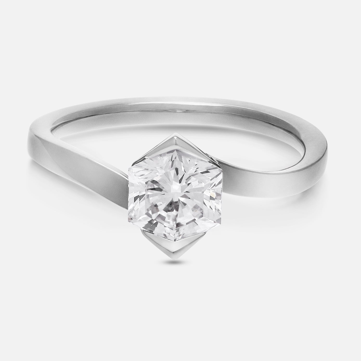 Elegant White Gold Ring with Hexagon Brilliant-Cut Lab-Grown Diamond | SKU : 0021938641
