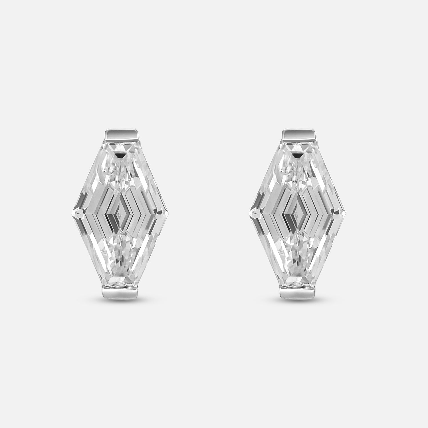 White Gold Tops with Lozenge Blunt-Cut Lab-Grown Diamonds | SKU : 0021938559