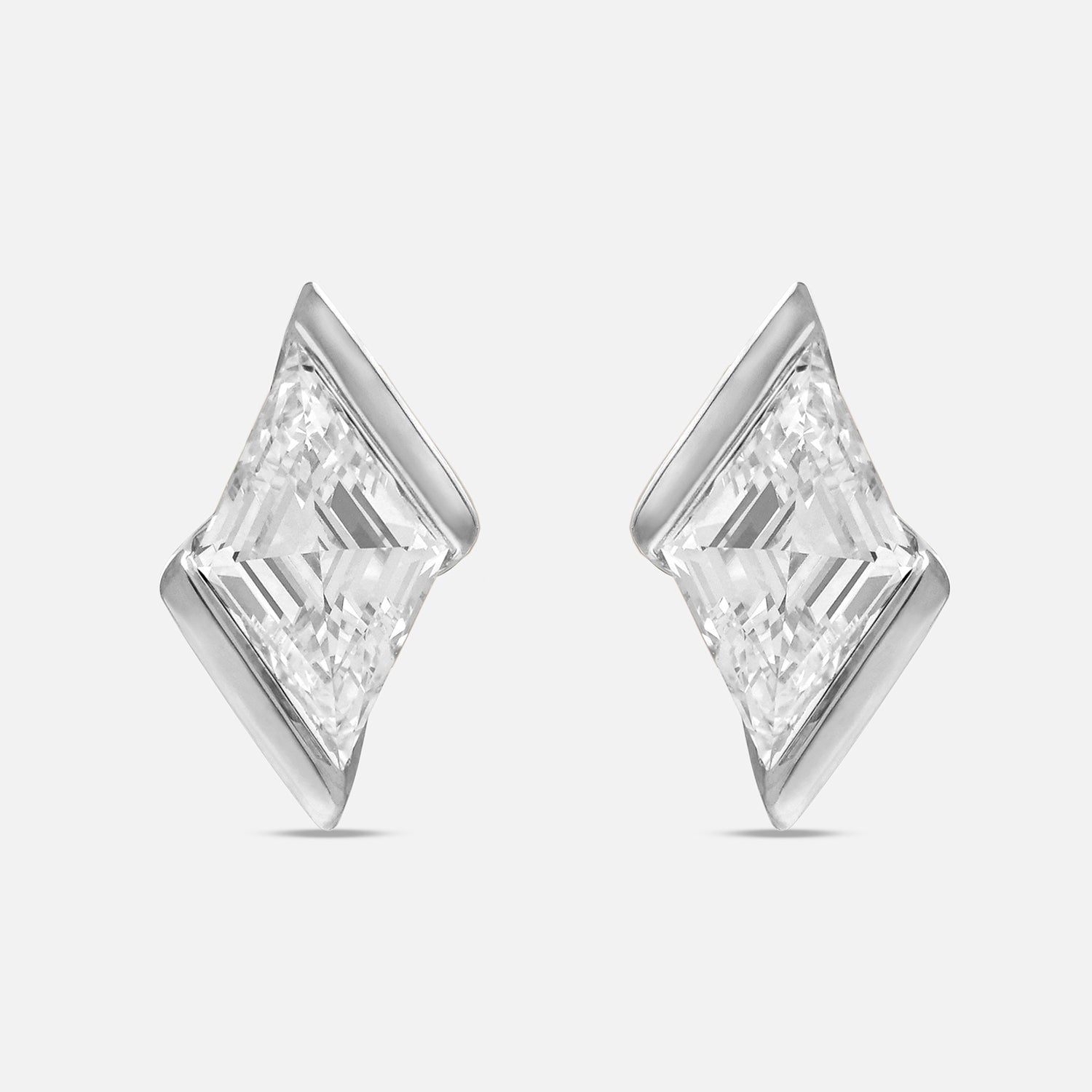 White Gold Stud Earrings with Lozenge Pointed-Cut Lab-Grown Diamonds | SKU : 0021929946