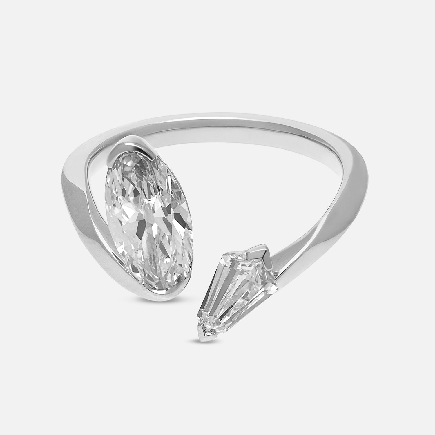 Contemporary Gold Ring with Roval and Tie Narrow Pointed-Cut Lab-Grown Diamonds | SKU : 0021961335