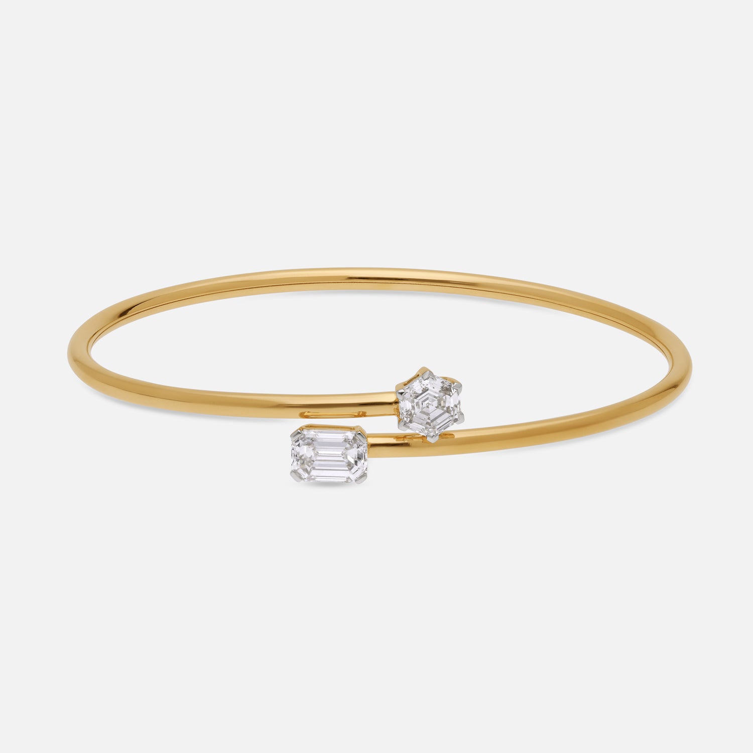 Yellow Gold Open Bangle with Hexagon Step & Elongated Cushion-Cut Lab-Grown Diamonds | SKU : 0003761694