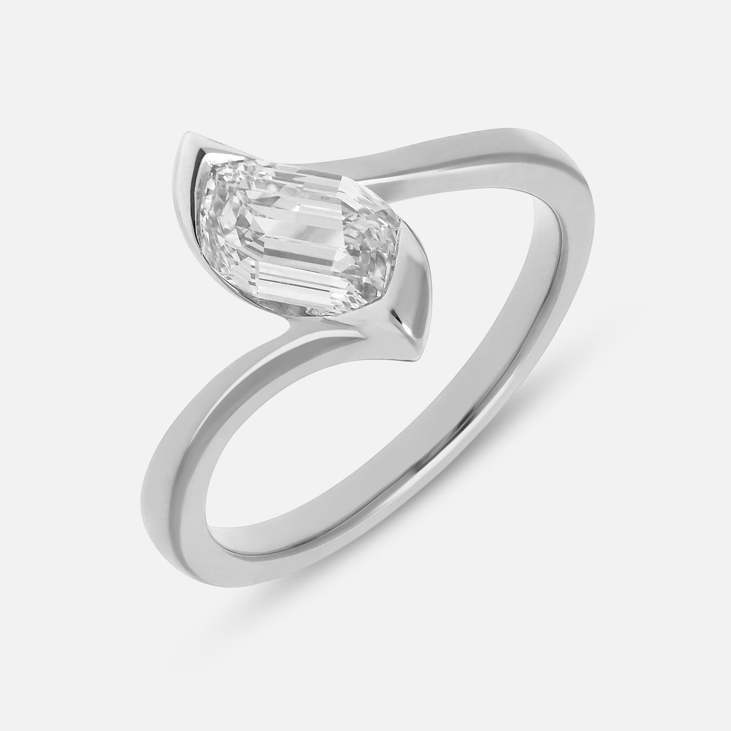 White Gold Ring Set with Flame-Cut Lab-Grown Diamond | SKU : 0021938672