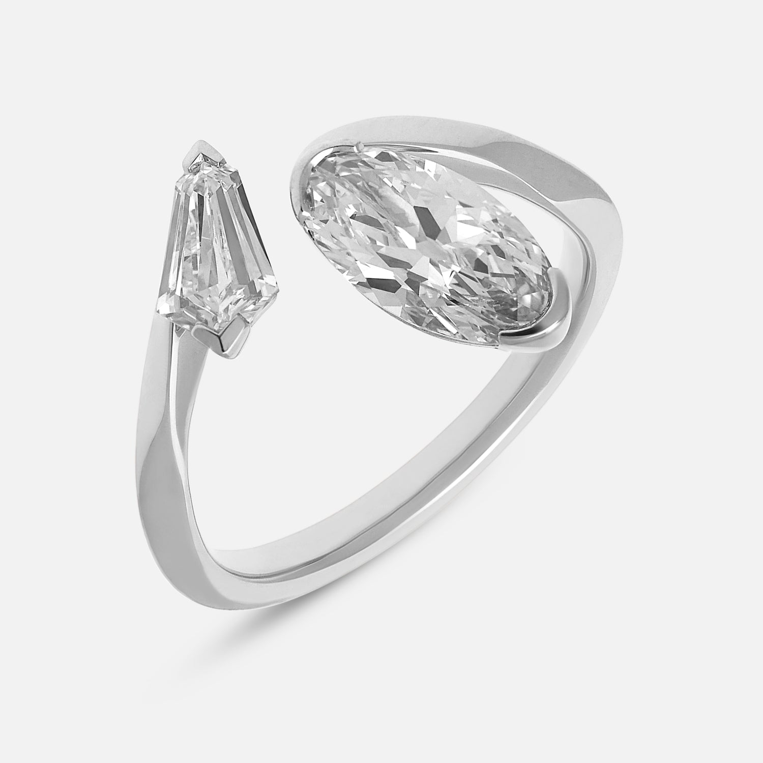 Contemporary Gold Ring with Roval and Tie Narrow Pointed-Cut Lab-Grown Diamonds | SKU : 0021961335