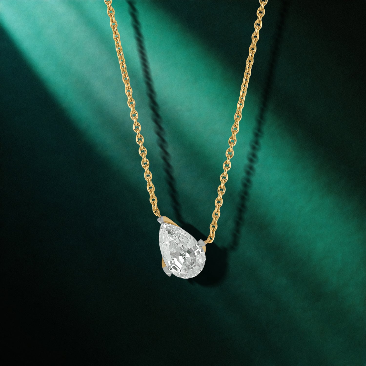 Pear Step-Cut 1.100 Carat Lab-Grown Diamond Pendant in Yellow Gold | SKU : 0003759578
