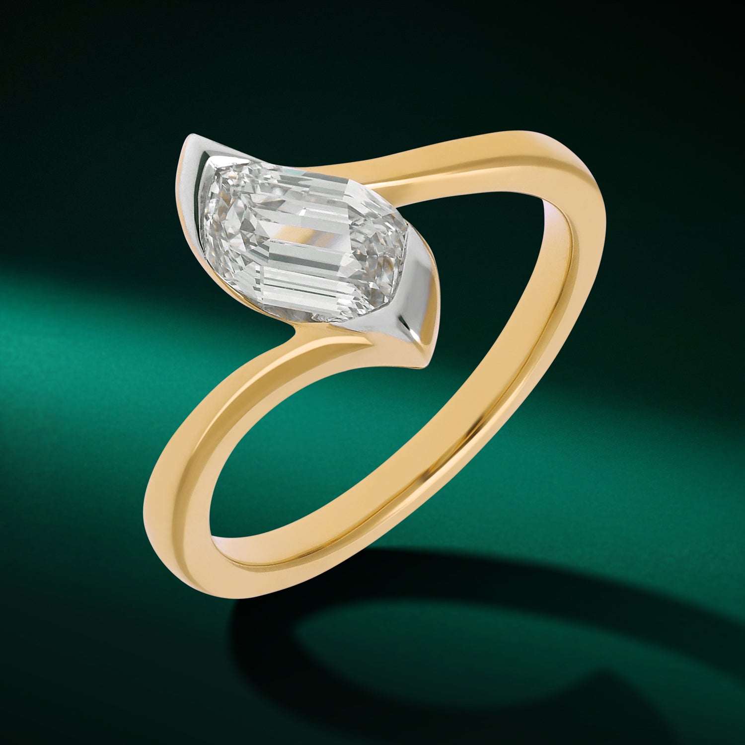Gold Ring with Flame-Cut Lab-Grown Diamond | SKU : 0021923364