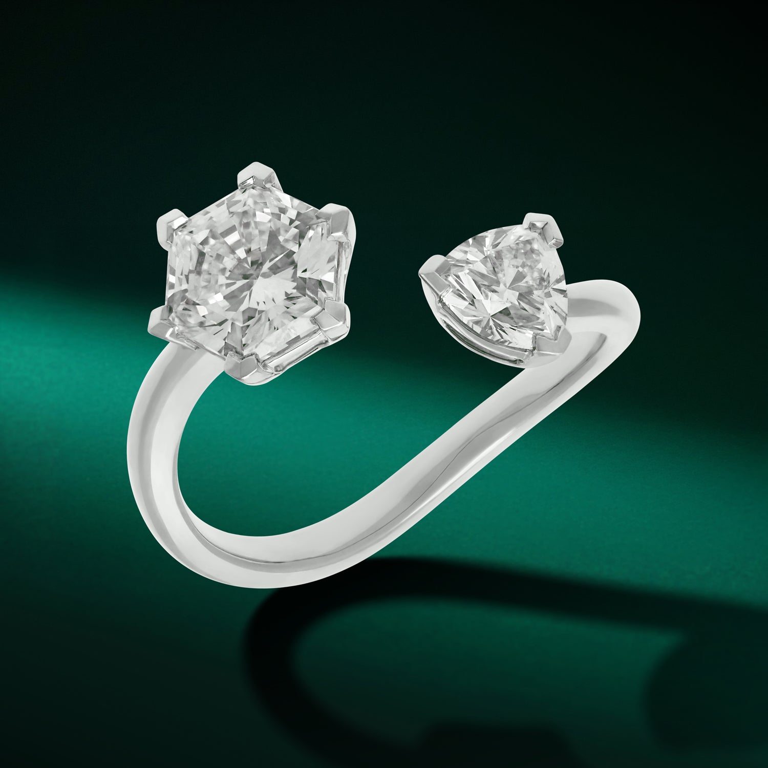 Sculptural Gold Ring with Trillion Curved and Hexagonal Step Cut Lab-Grown Diamonds | SKU : 0021961342