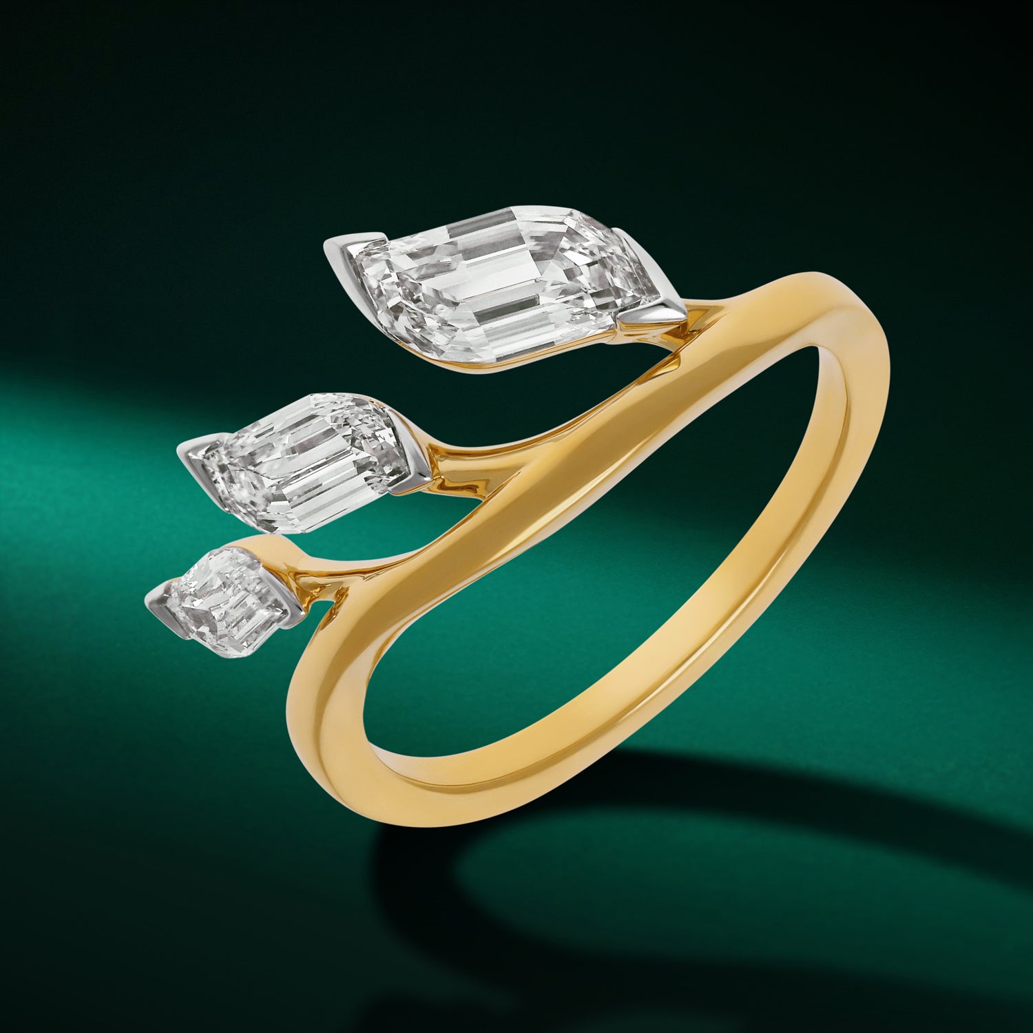 Yellow Gold Triple Leaf Motif Flame-Cut Ring with Lab-Grown Diamonds | SKU : 0021923074